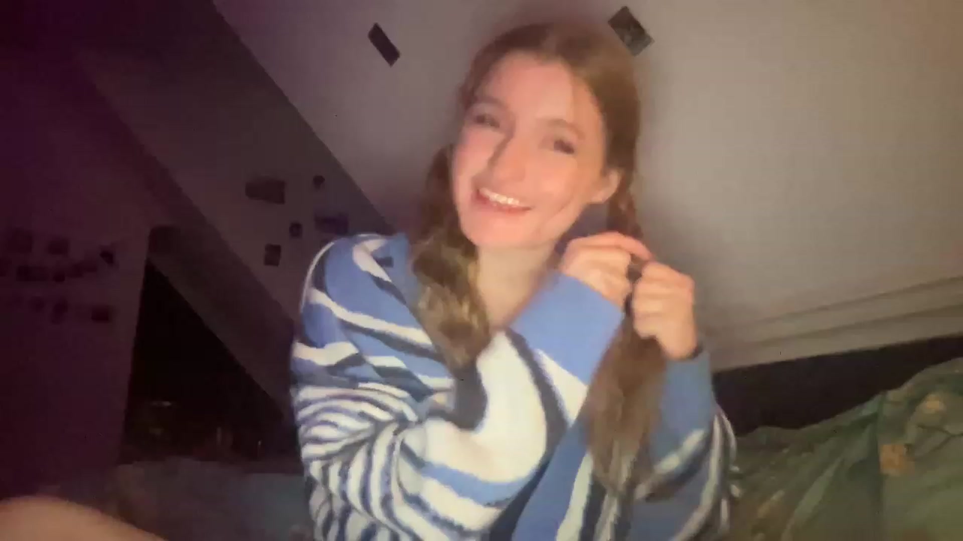 Gallery image thumbnail from FrecklyTaylor's myfreecams stream on, 12/01/2022, 16:49 image 3 of 20