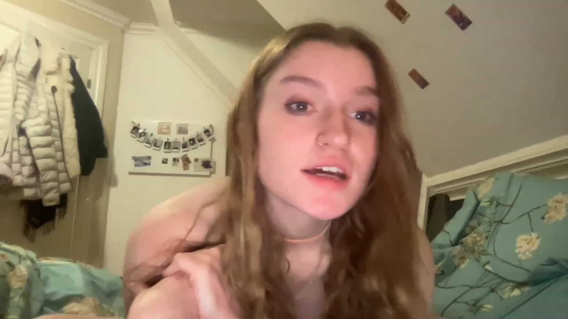 Gallery image thumbnail from FrecklyTaylor's myfreecams stream on, 12/07/2022, 17:15 image 8 of 20