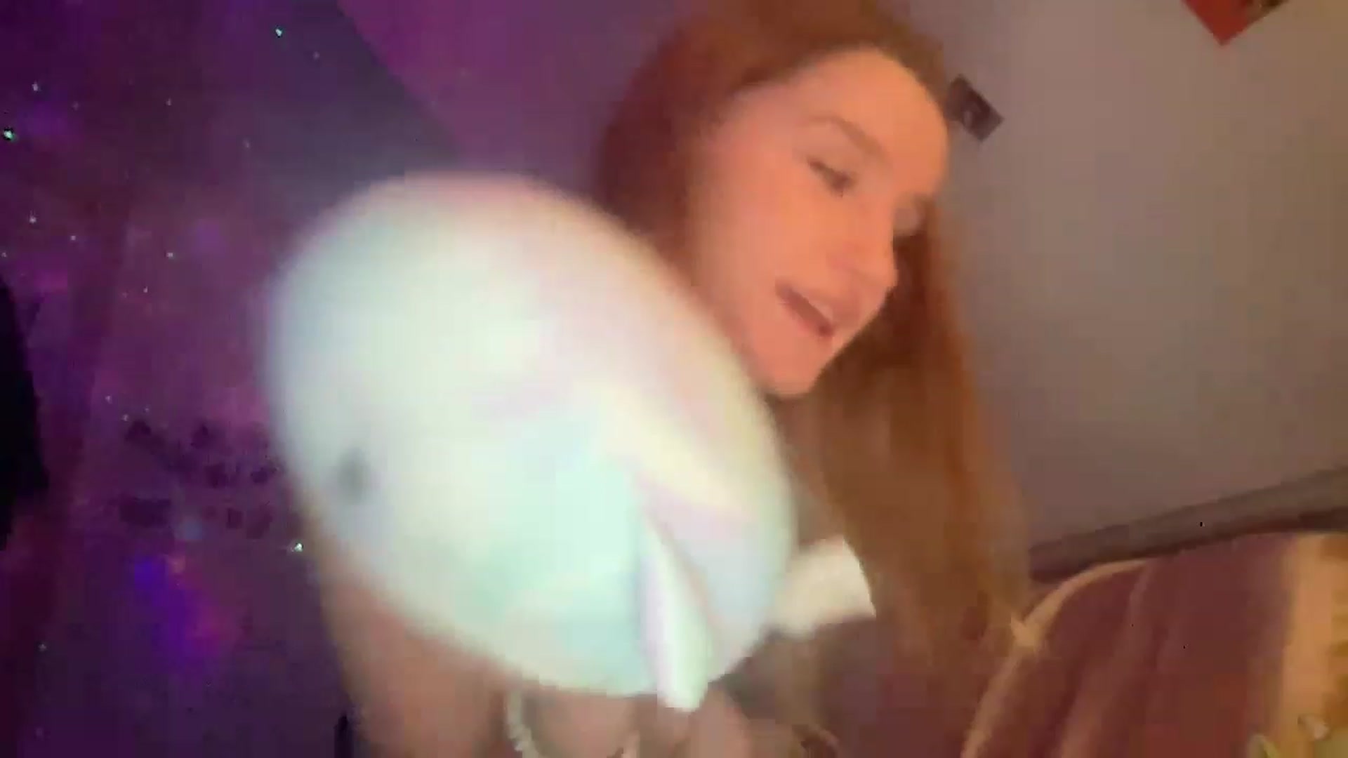Gallery image thumbnail from FrecklyTaylor's myfreecams stream on, 01/18/2023, 15:37 image 18 of 20
