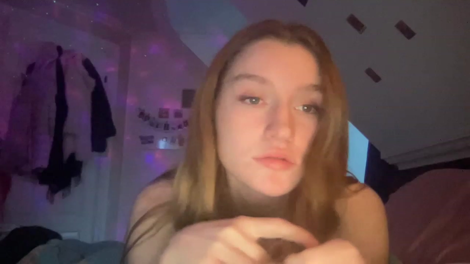 Gallery image thumbnail from FrecklyTaylor's myfreecams stream on, 01/18/2023, 15:37 image 6 of 20
