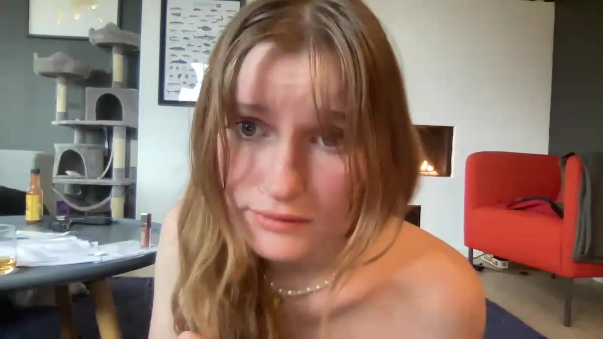 Gallery image thumbnail from FrecklyTaylor's myfreecams stream on, 03/30/2023, 15:05 image 16 of 20