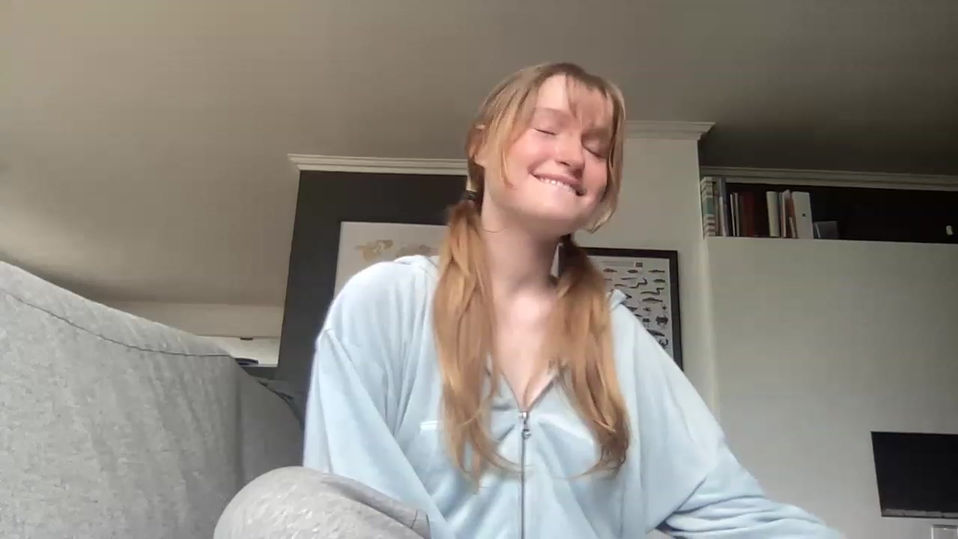 Gallery image thumbnail from FrecklyTaylor's myfreecams stream on, 05/26/2023, 15:31 image 18 of 20