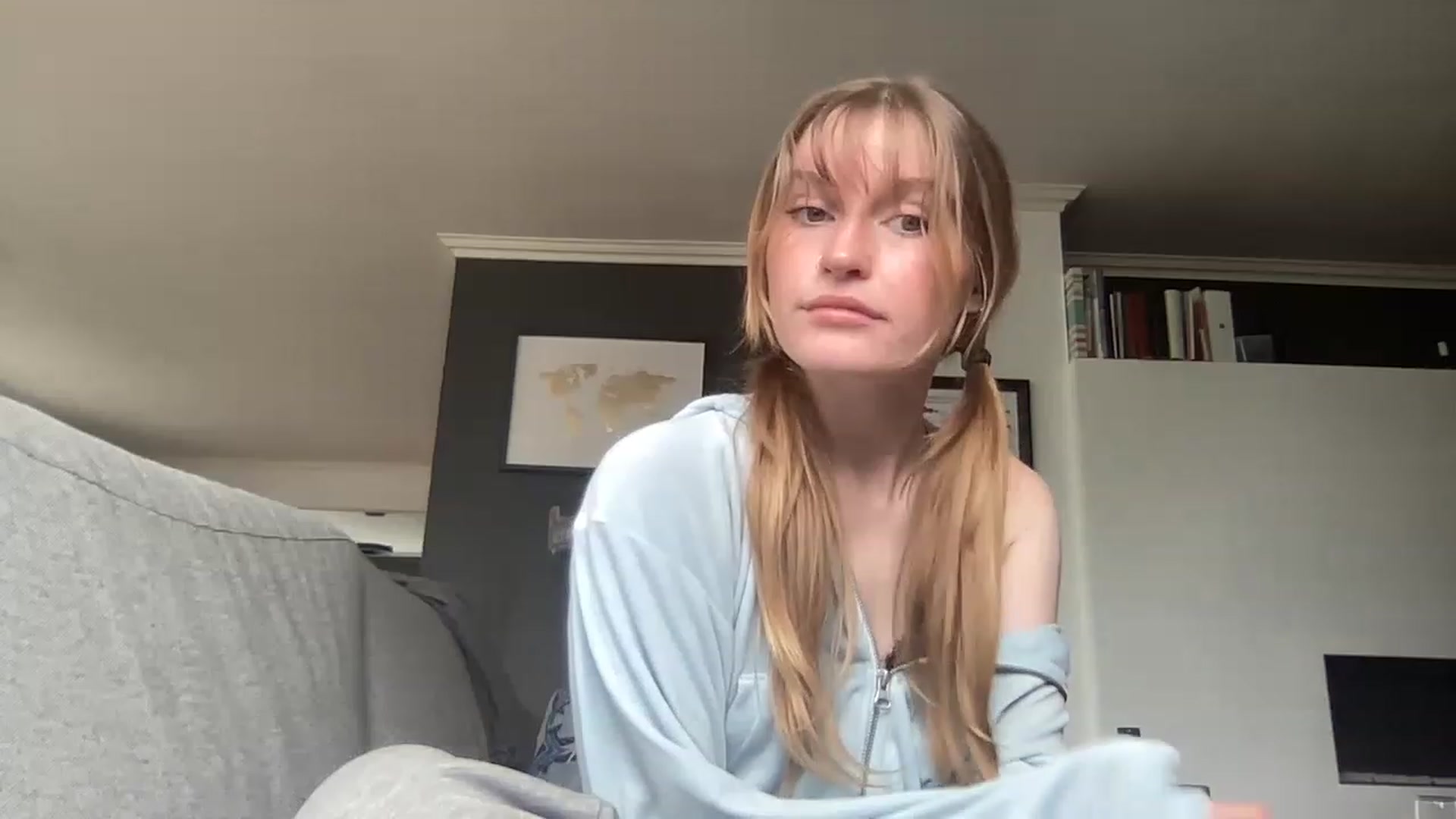 Gallery image thumbnail from FrecklyTaylor's myfreecams stream on, 05/26/2023, 15:31 image 17 of 20