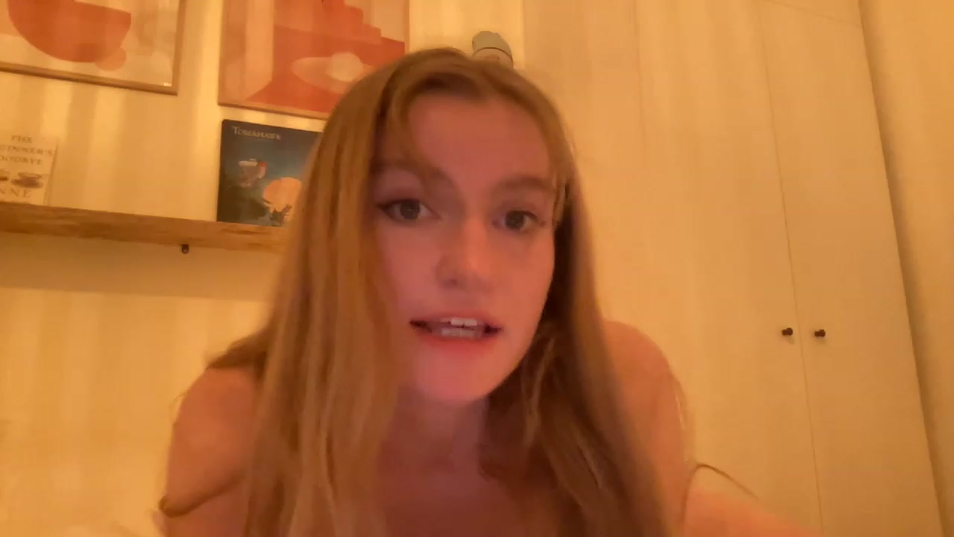 Gallery image thumbnail from FrecklyTaylor's myfreecams stream on, 06/27/2023, 20:21 image 14 of 20