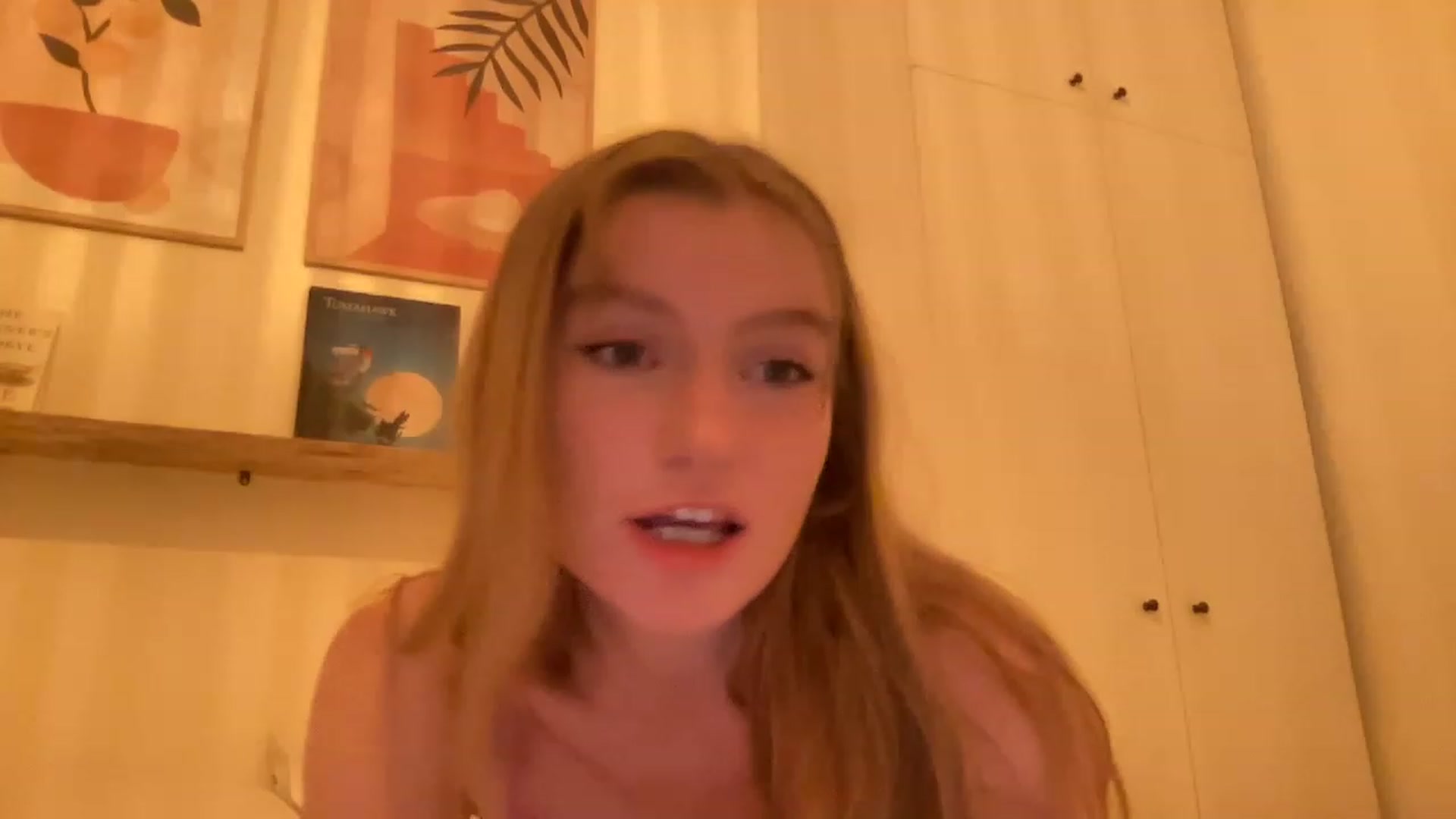 Gallery image thumbnail from FrecklyTaylor's myfreecams stream on, 06/27/2023, 20:21 image 11 of 20