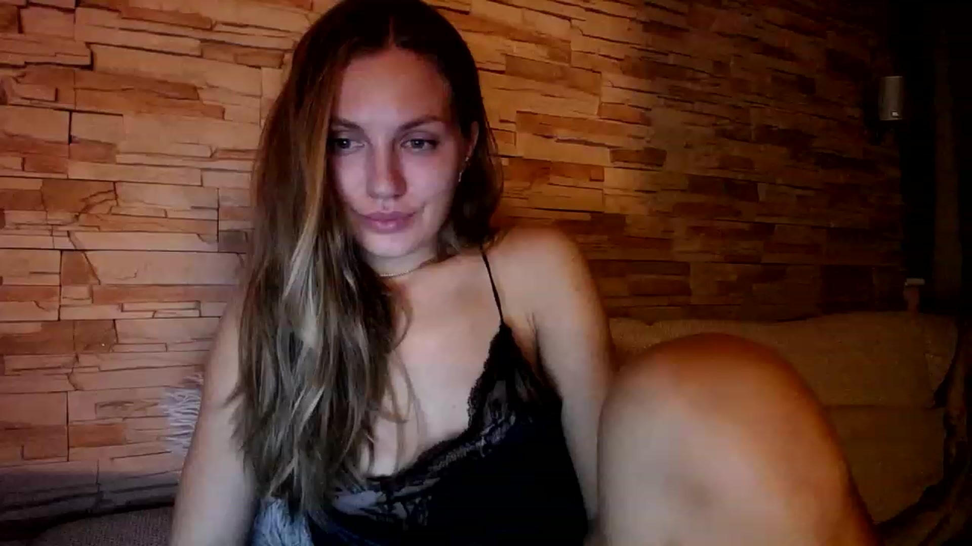 Gallery image thumbnail from Free_Love's myfreecams stream on, 12/28/2022, 22:34 image 6 of 20