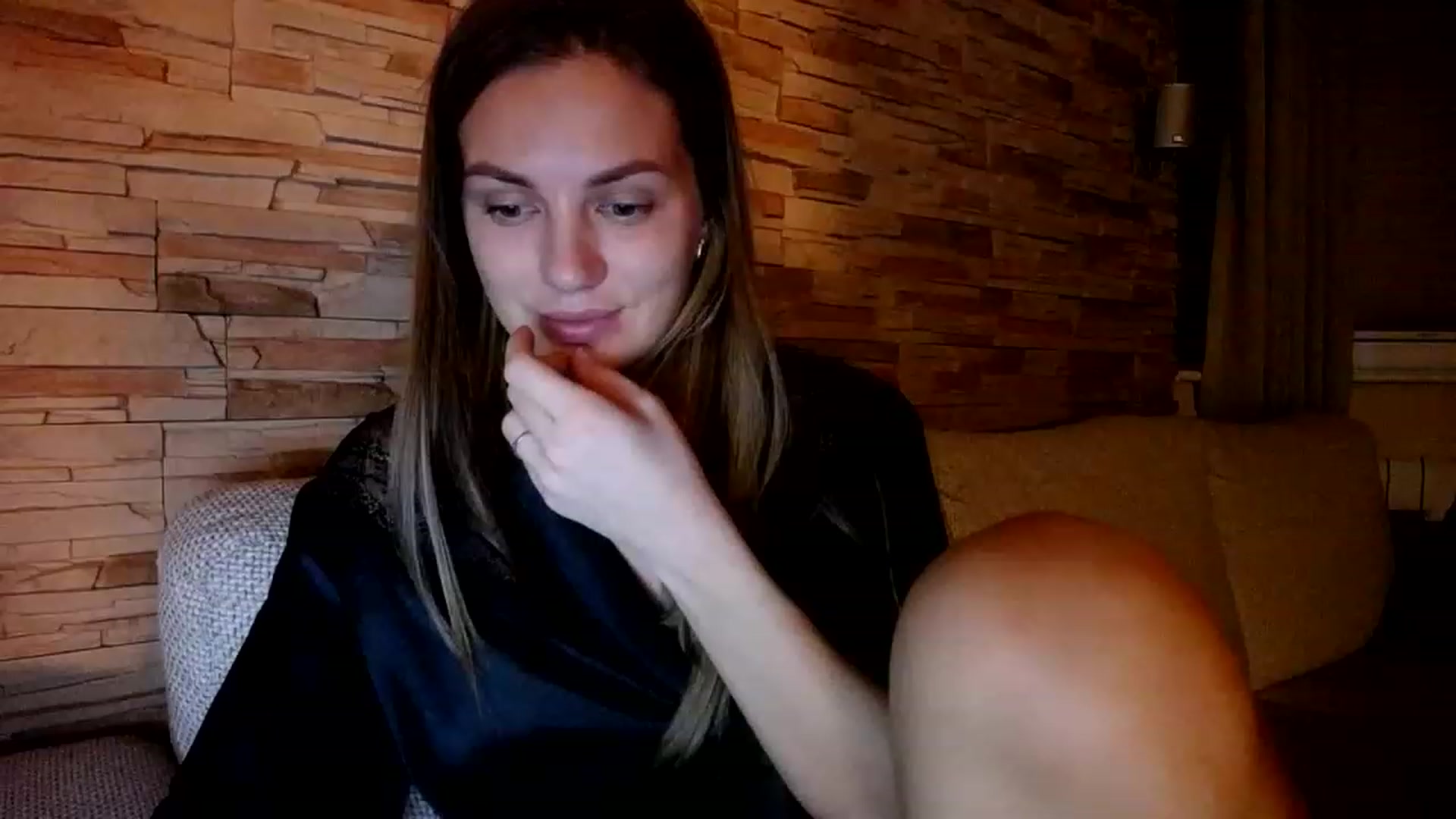 Gallery image thumbnail from Free_Love's myfreecams stream on, 01/12/2023, 22:46 image 1 of 20