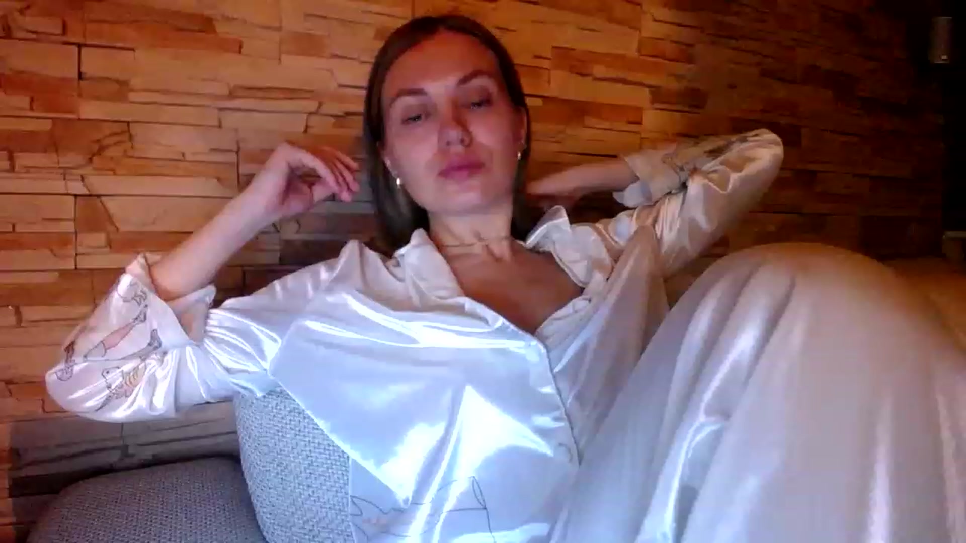 Gallery image thumbnail from Free_Love's myfreecams stream on, 01/27/2023, 21:09 image 3 of 20