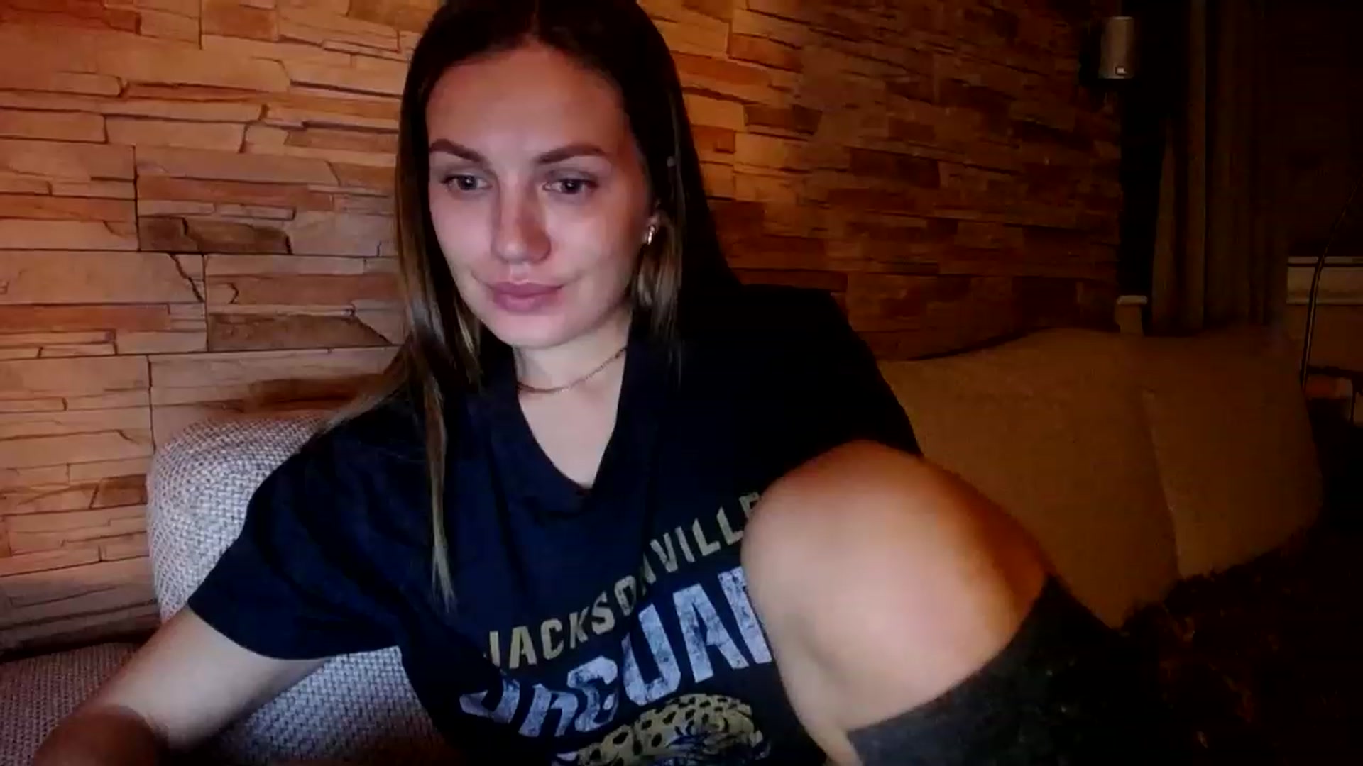 Gallery image thumbnail from Free_Love's myfreecams stream on, 02/01/2023, 21:15 image 14 of 20