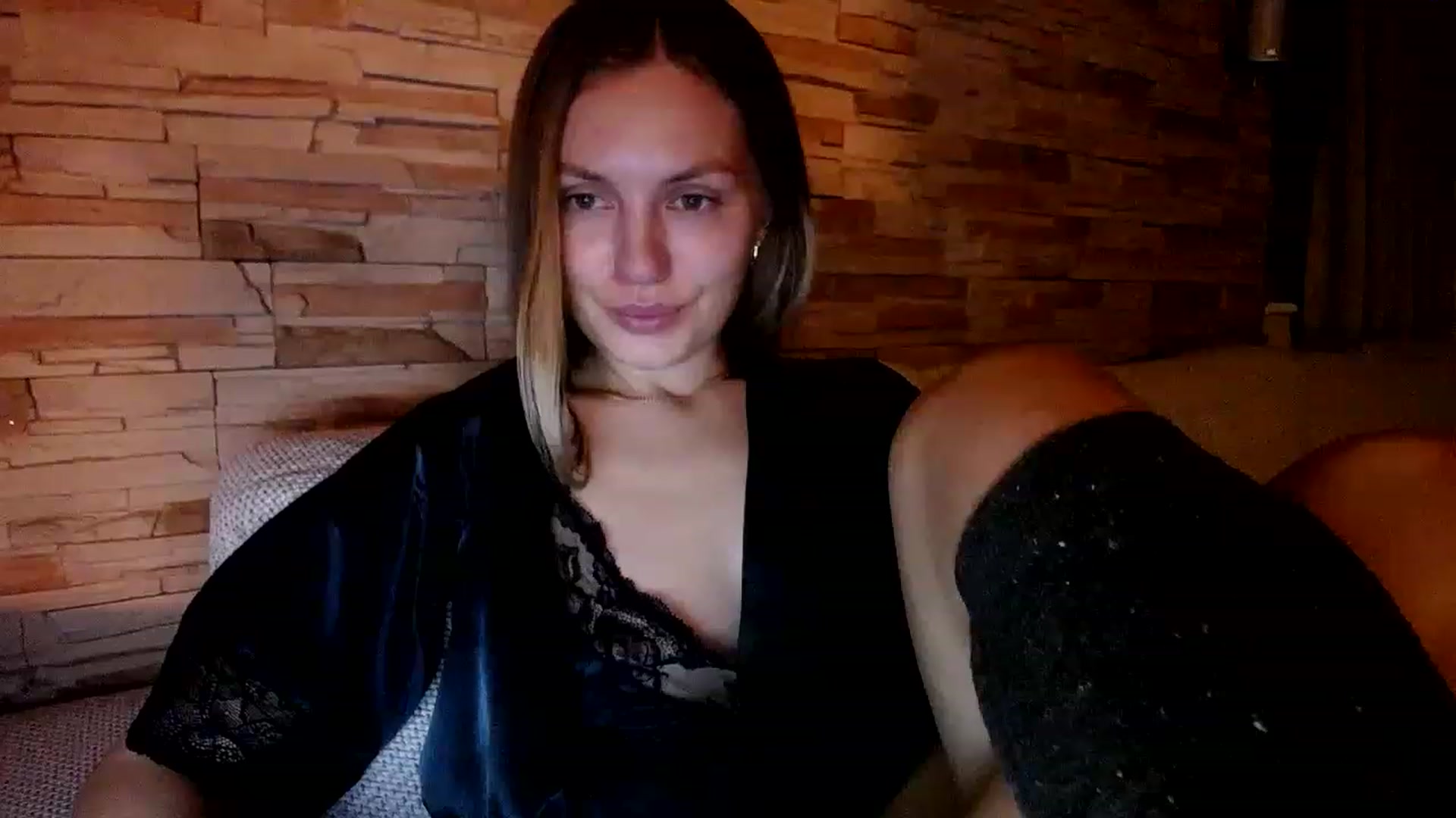 Gallery image thumbnail from Free_Love's myfreecams stream on, 02/06/2023, 22:26 image 9 of 20