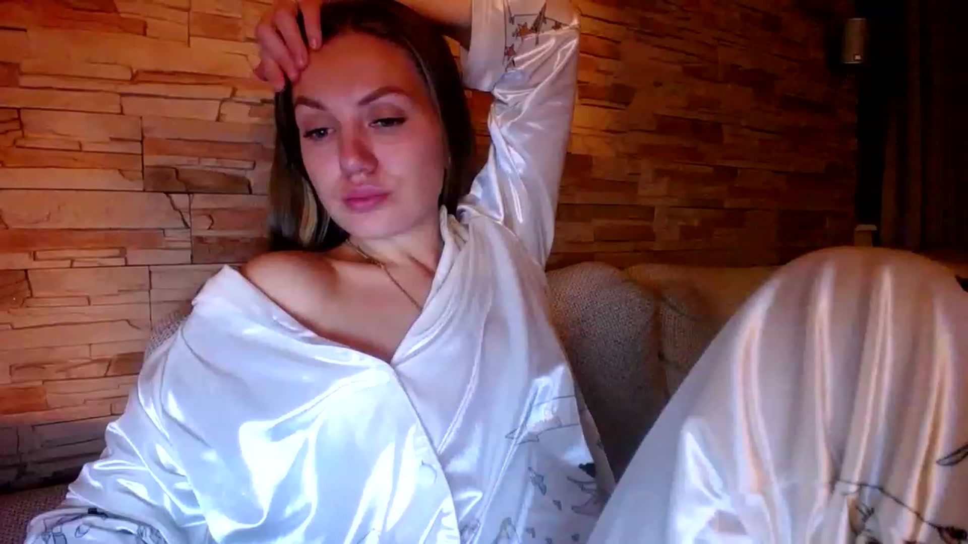 Gallery image thumbnail from Free_Love's myfreecams stream on, 02/11/2023, 22:44 image 16 of 20