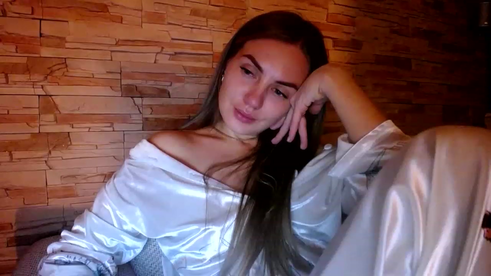 Gallery image thumbnail from Free_Love's myfreecams stream on, 02/12/2023, 22:13 image 19 of 20
