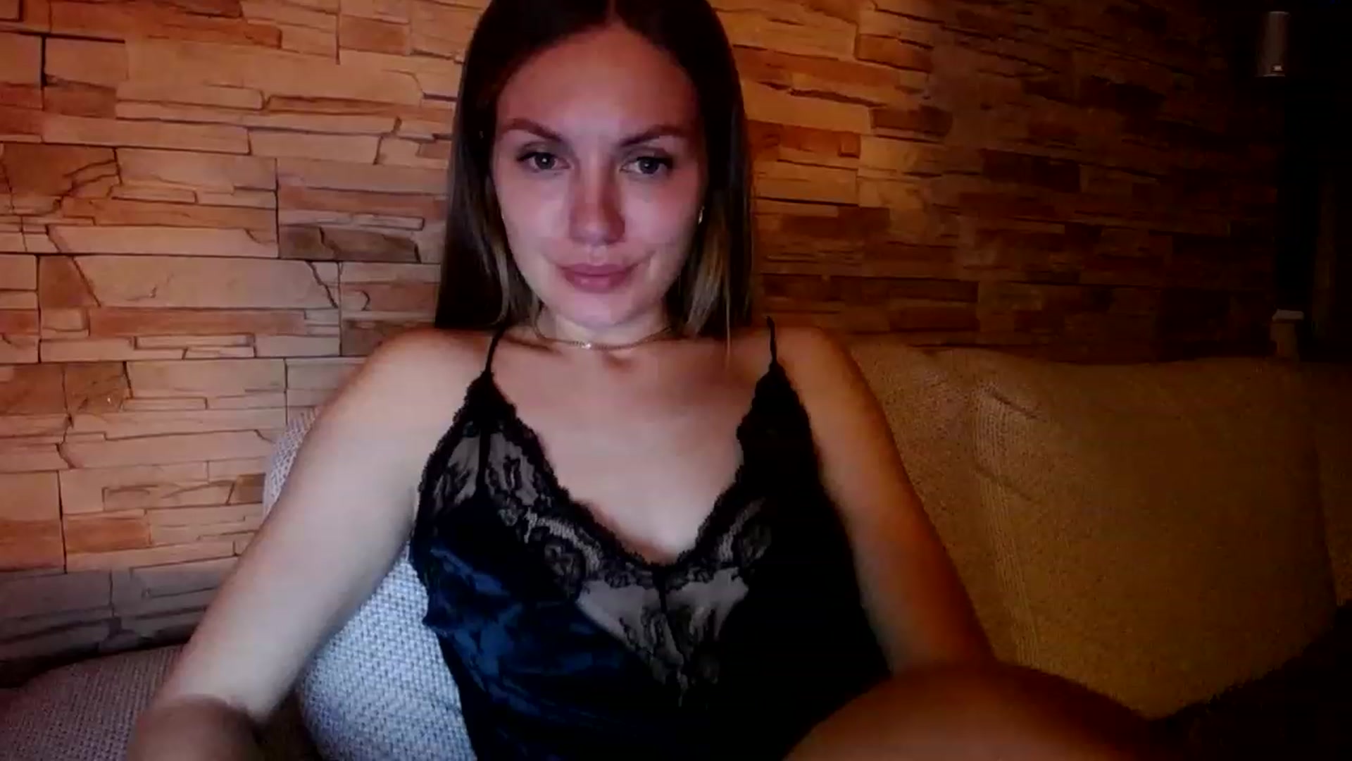Gallery image thumbnail from Free_Love's myfreecams stream on, 02/20/2023, 22:31 image 3 of 20