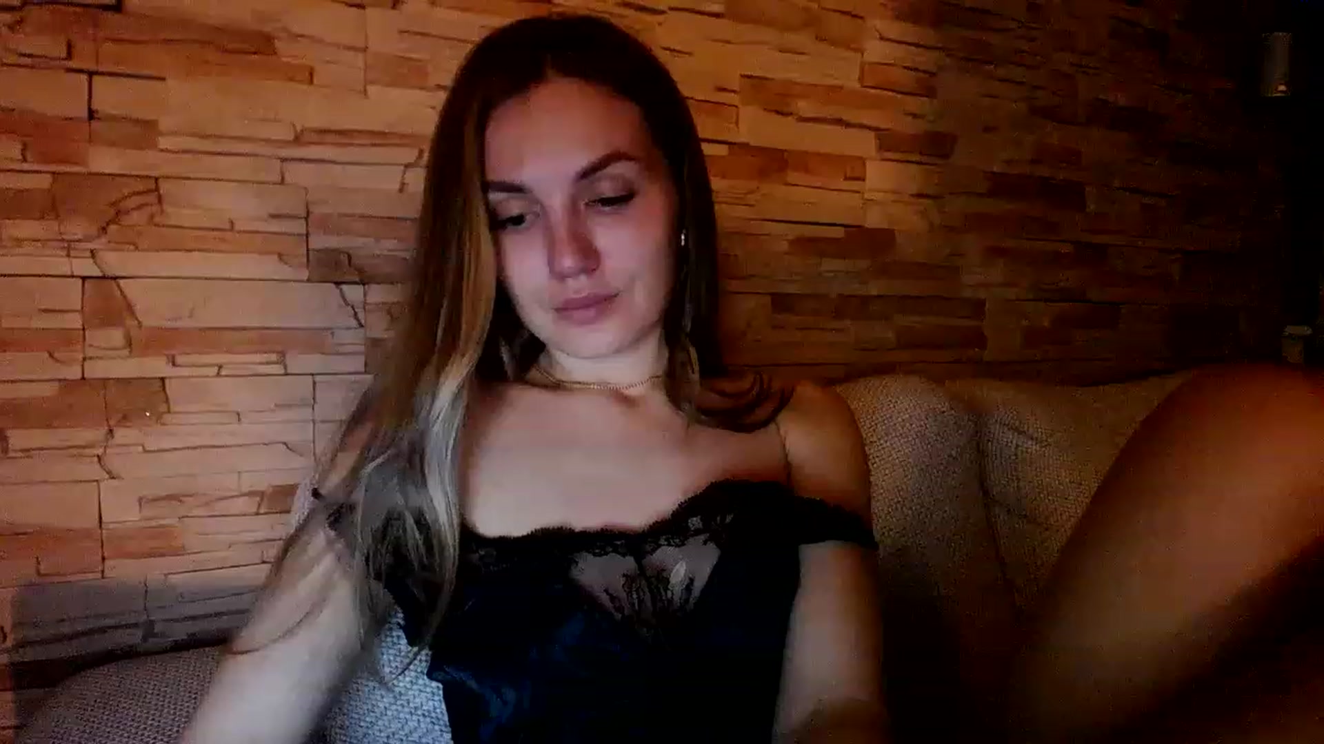 Gallery image thumbnail from Free_Love's myfreecams stream on, 03/05/2023, 22:46 image 10 of 20