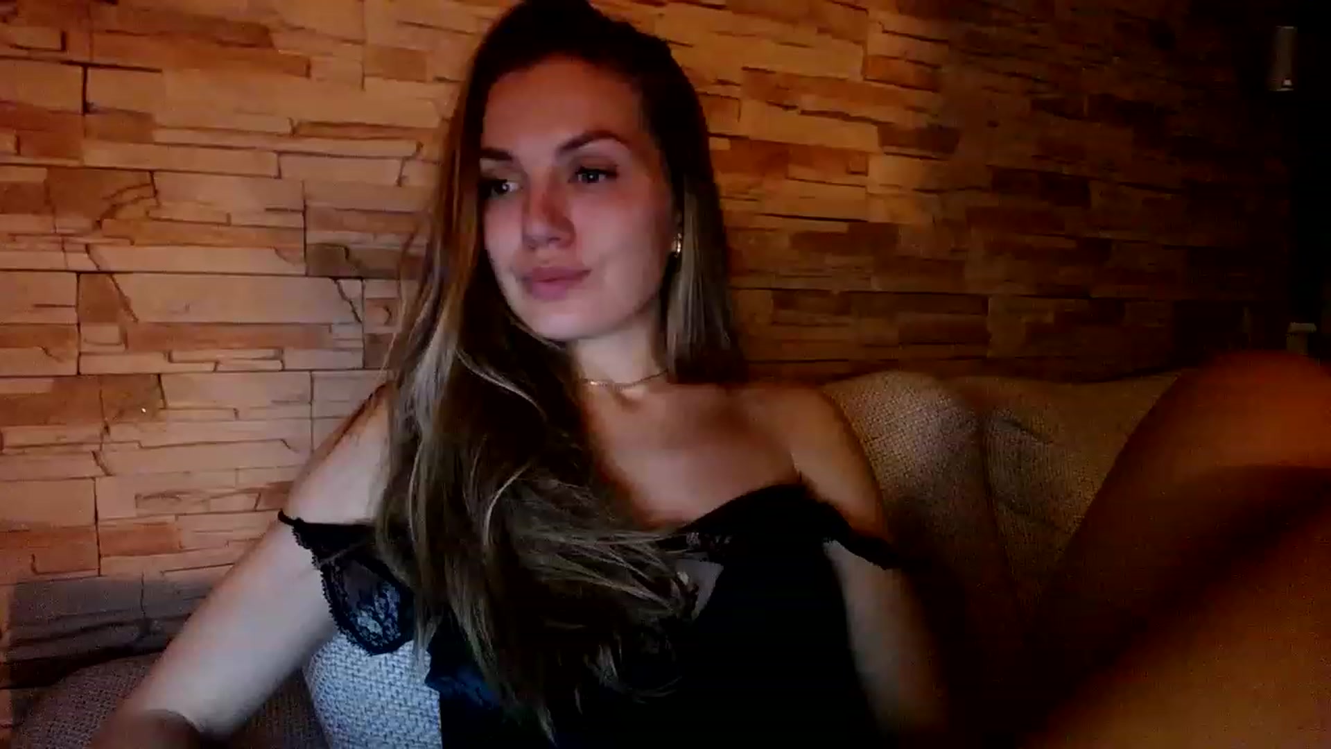 Gallery image thumbnail from Free_Love's myfreecams stream on, 03/05/2023, 22:46 image 20 of 20