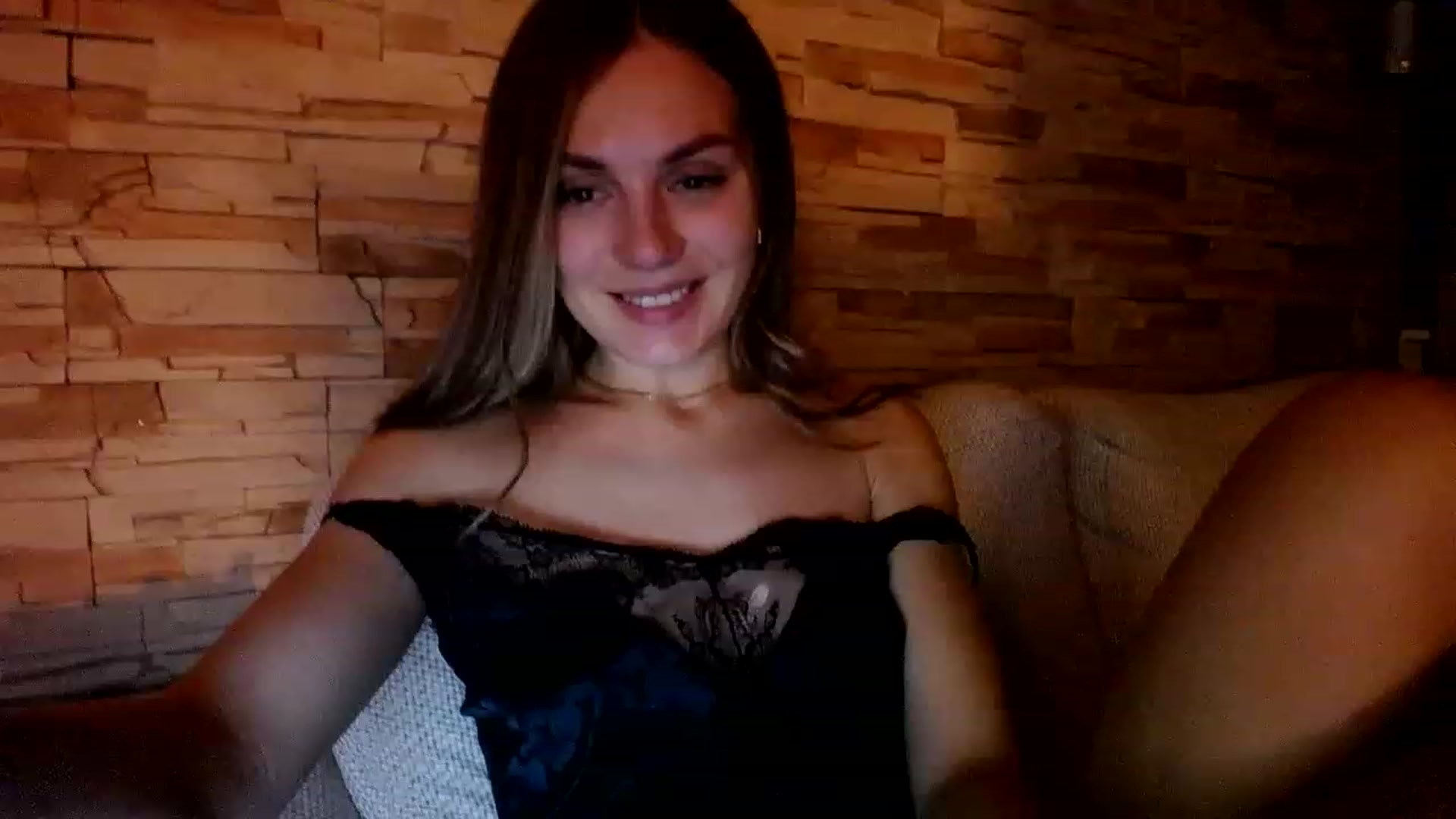 Gallery image thumbnail from Free_Love's myfreecams stream on, 03/05/2023, 22:46 image 12 of 20