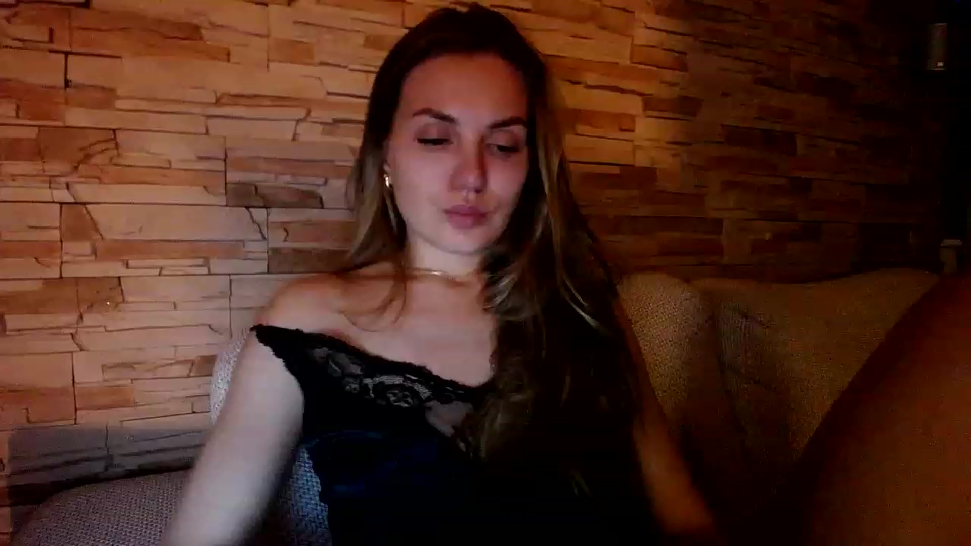 Gallery image thumbnail from Free_Love's myfreecams stream on, 03/05/2023, 22:46 image 1 of 20