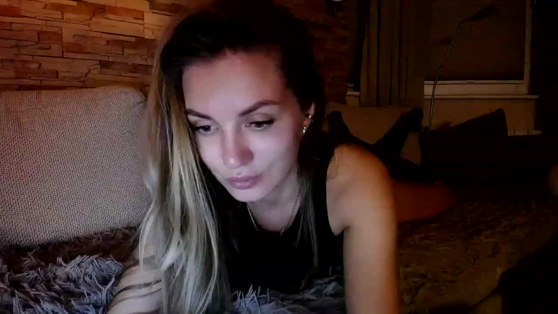 Gallery image thumbnail from Free_Love's myfreecams stream on, 03/06/2023, 23:01 image 17 of 20