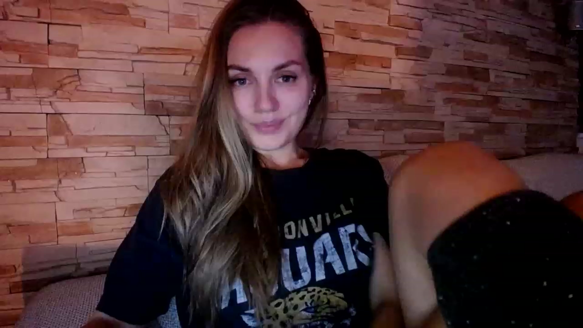 Gallery image thumbnail from Free_Love's myfreecams stream on, 03/07/2023, 21:44 image 6 of 20