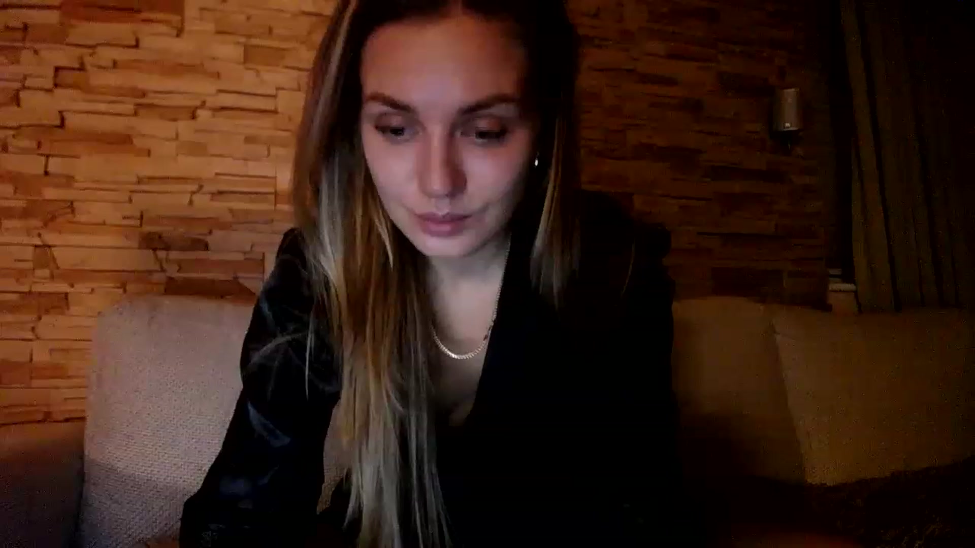 Gallery image thumbnail from Free_Love's myfreecams stream on, 03/09/2023, 22:44 image 8 of 20