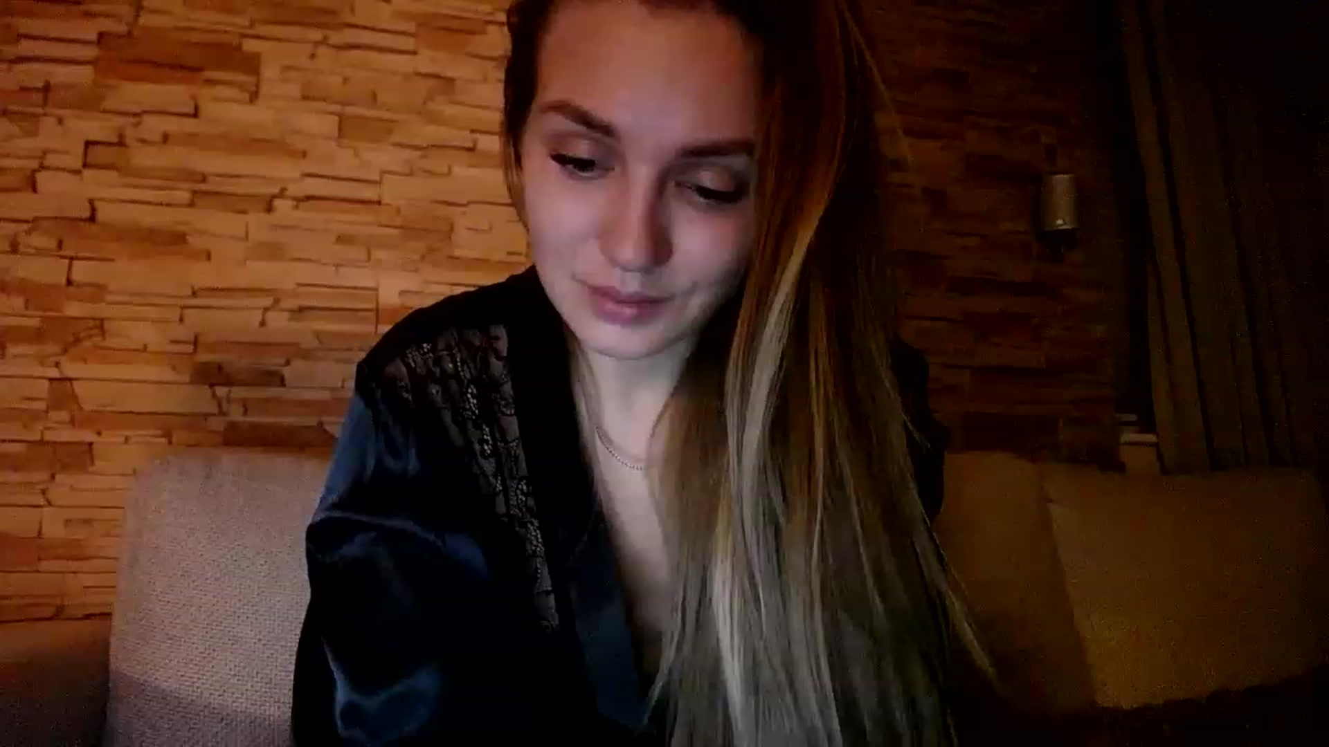 Gallery image thumbnail from Free_Love's myfreecams stream on, 03/09/2023, 22:44 image 17 of 20