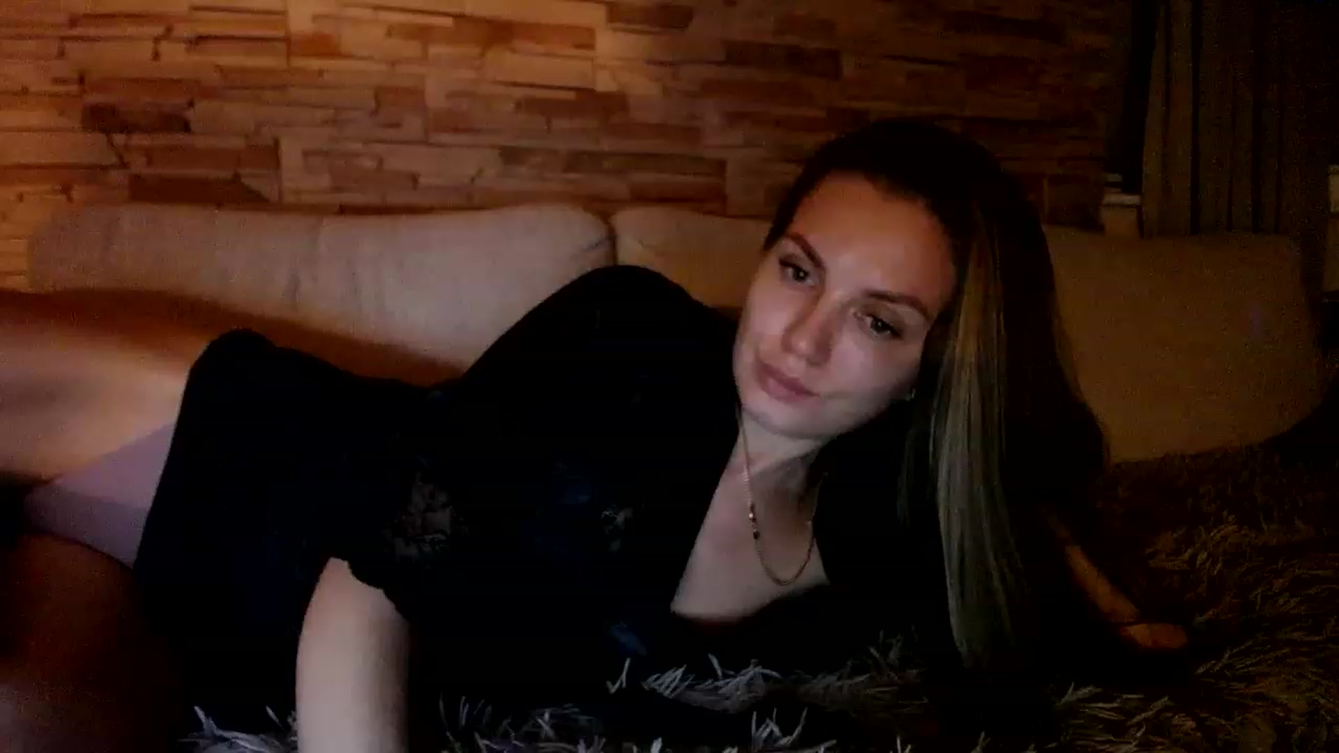 Gallery image thumbnail from Free_Love's myfreecams stream on, 03/09/2023, 22:44 image 5 of 20