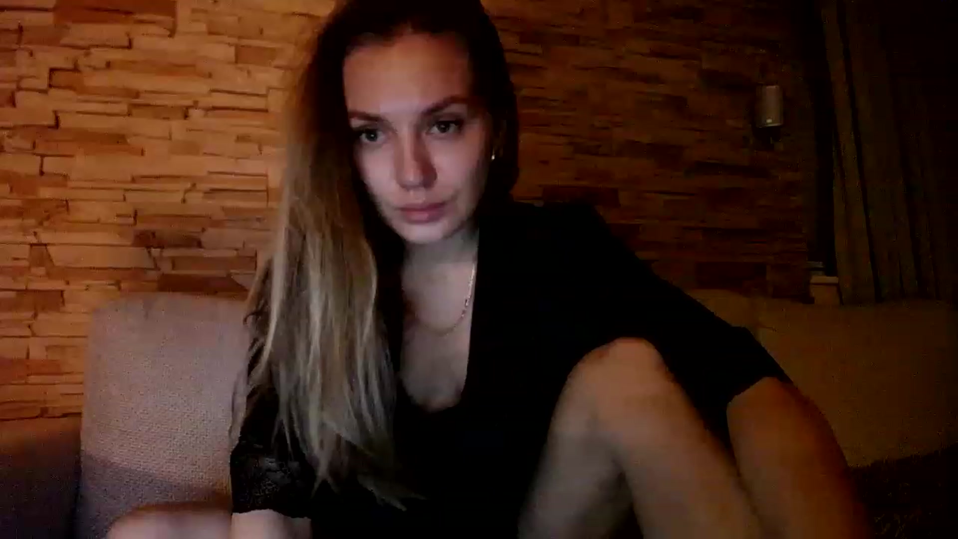 Gallery image thumbnail from Free_Love's myfreecams stream on, 03/09/2023, 22:44 image 7 of 20