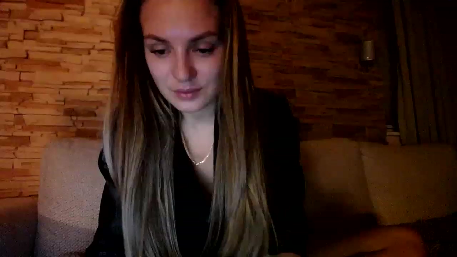Gallery image thumbnail from Free_Love's myfreecams stream on, 03/09/2023, 22:44 image 14 of 20