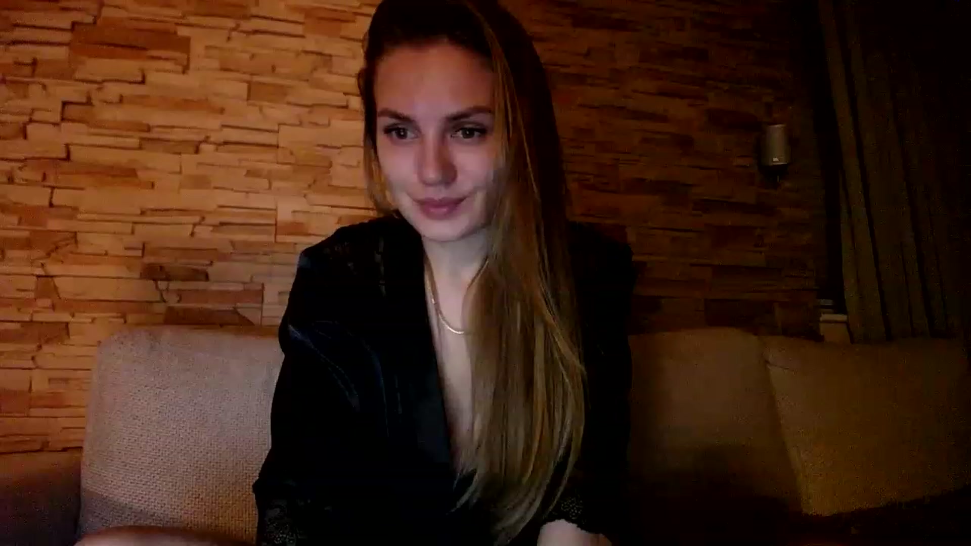 Gallery image thumbnail from Free_Love's myfreecams stream on, 03/09/2023, 22:44 image 19 of 20