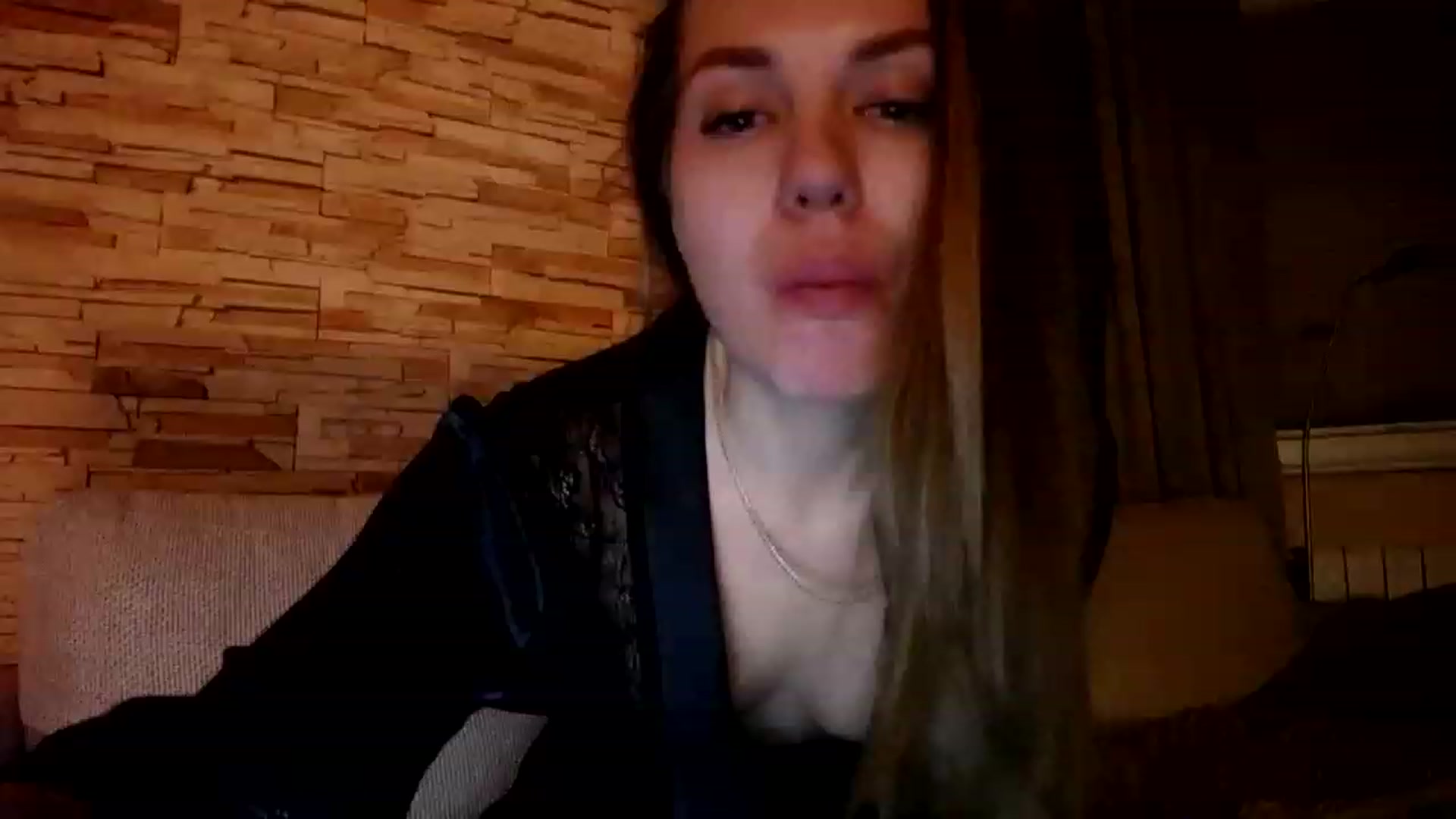 Gallery image thumbnail from Free_Love's myfreecams stream on, 03/11/2023, 23:18 image 18 of 20