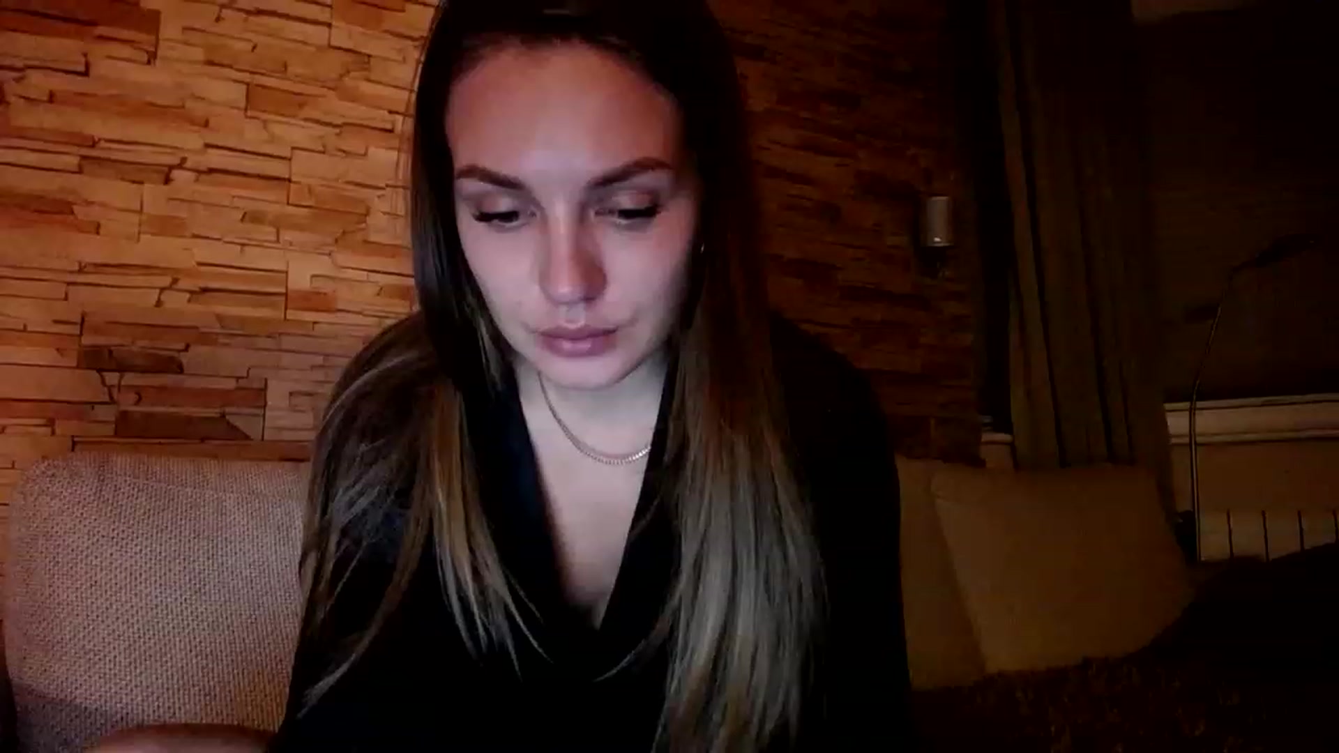 Gallery image thumbnail from Free_Love's myfreecams stream on, 03/11/2023, 23:18 image 9 of 20