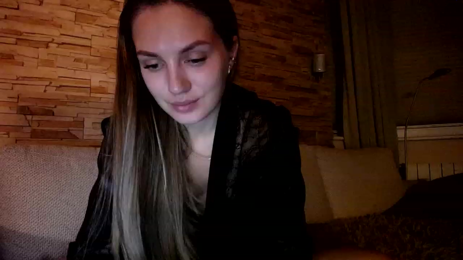 Gallery image thumbnail from Free_Love's myfreecams stream on, 03/11/2023, 23:18 image 6 of 20