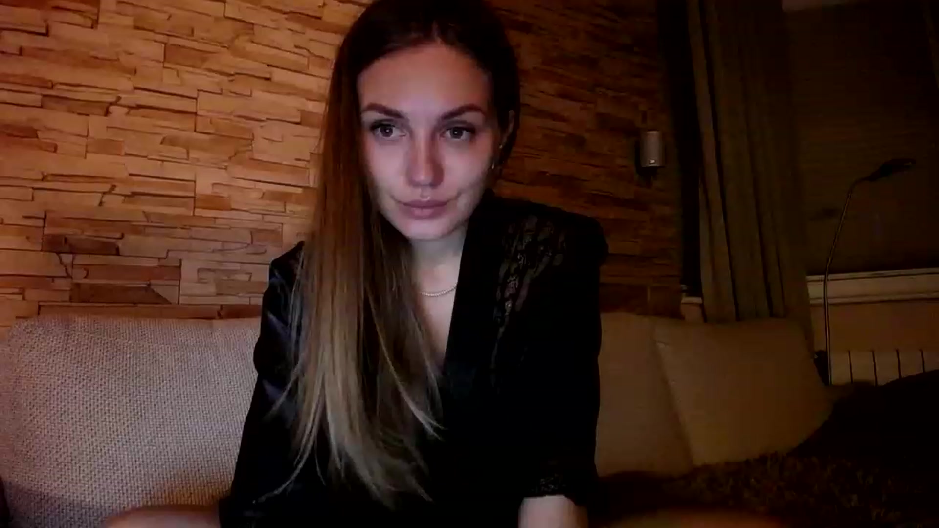 Gallery image thumbnail from Free_Love's myfreecams stream on, 03/11/2023, 23:18 image 2 of 20