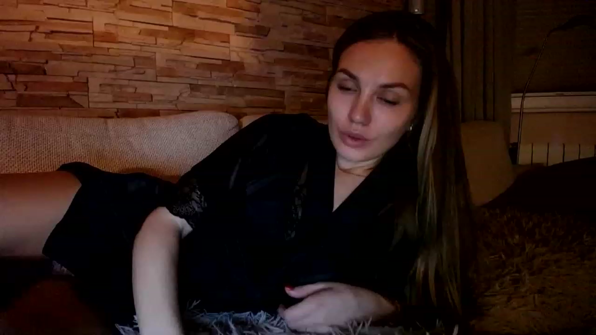 Gallery image thumbnail from Free_Love's myfreecams stream on, 03/11/2023, 23:18 image 3 of 20
