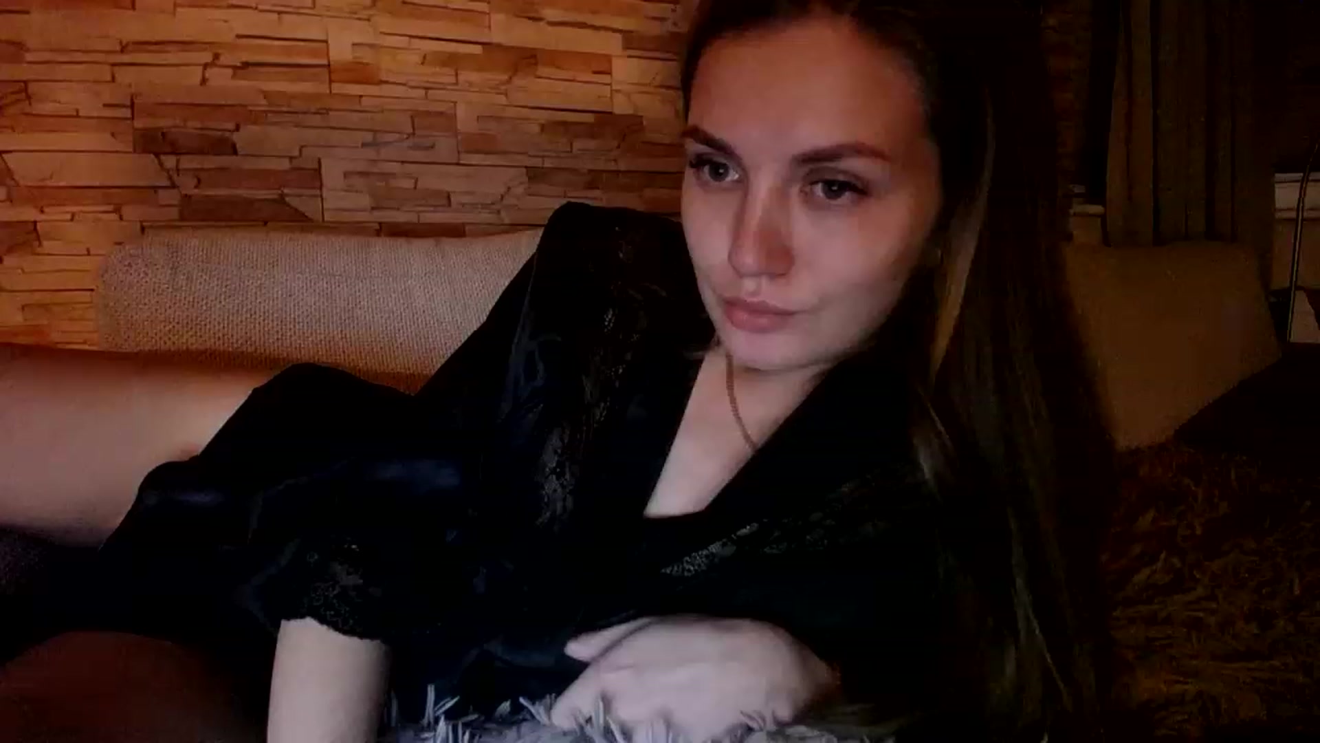 Gallery image thumbnail from Free_Love's myfreecams stream on, 03/16/2023, 21:32 image 3 of 20