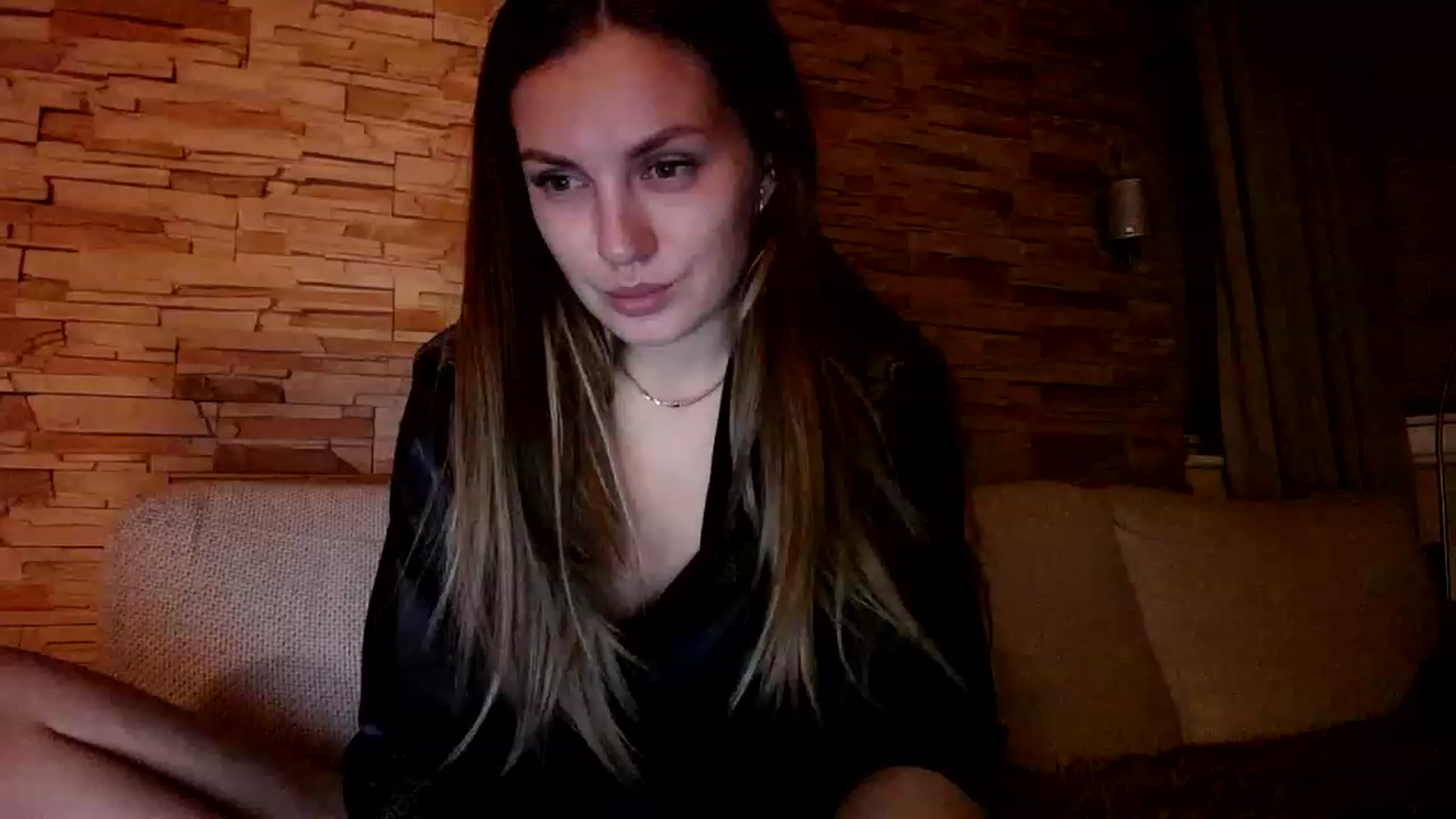 Gallery image thumbnail from Free_Love's myfreecams stream on, 03/17/2023, 21:54 image 2 of 20