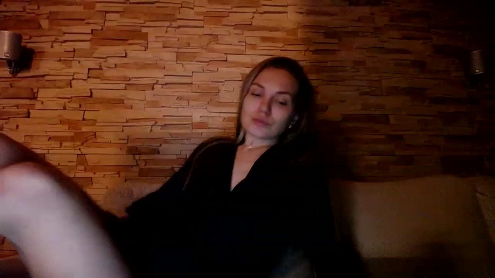 Gallery image thumbnail from Free_Love's myfreecams stream on, 03/17/2023, 21:54 image 10 of 20