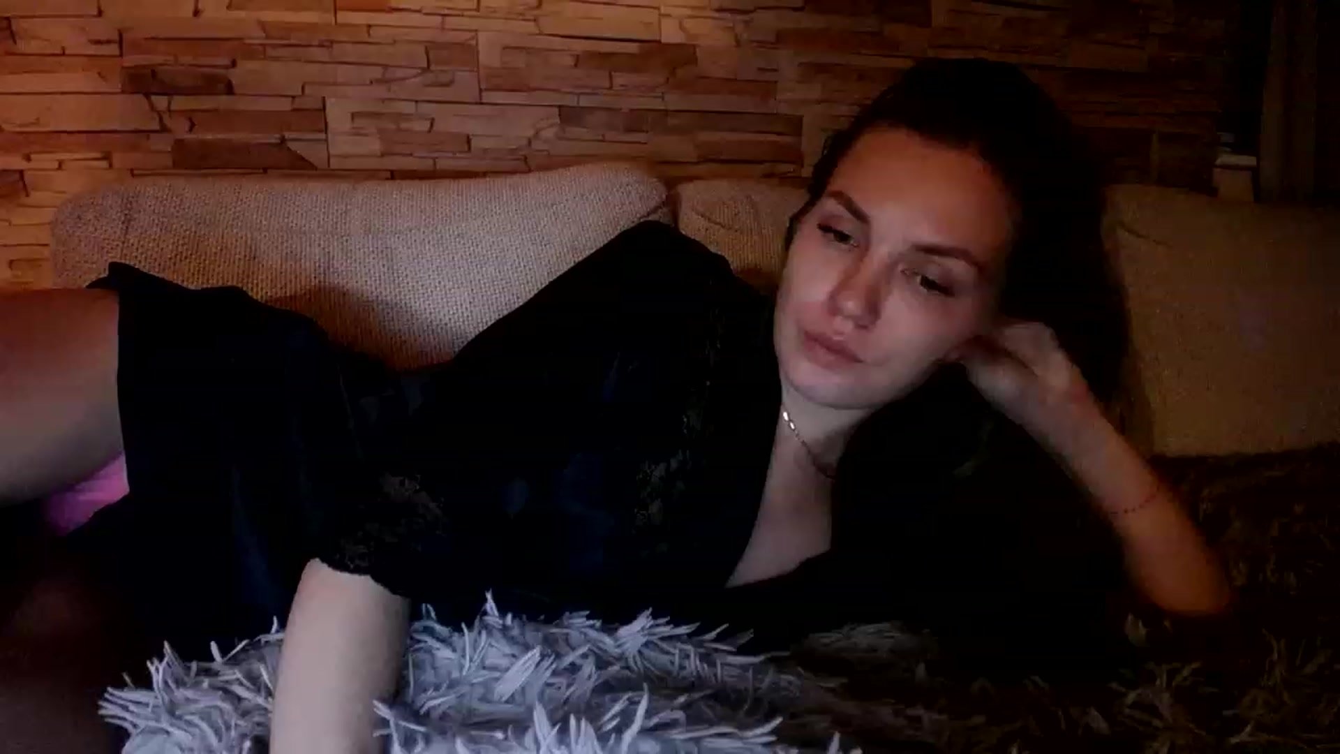 Gallery image thumbnail from Free_Love's myfreecams stream on, 03/17/2023, 21:54 image 12 of 20