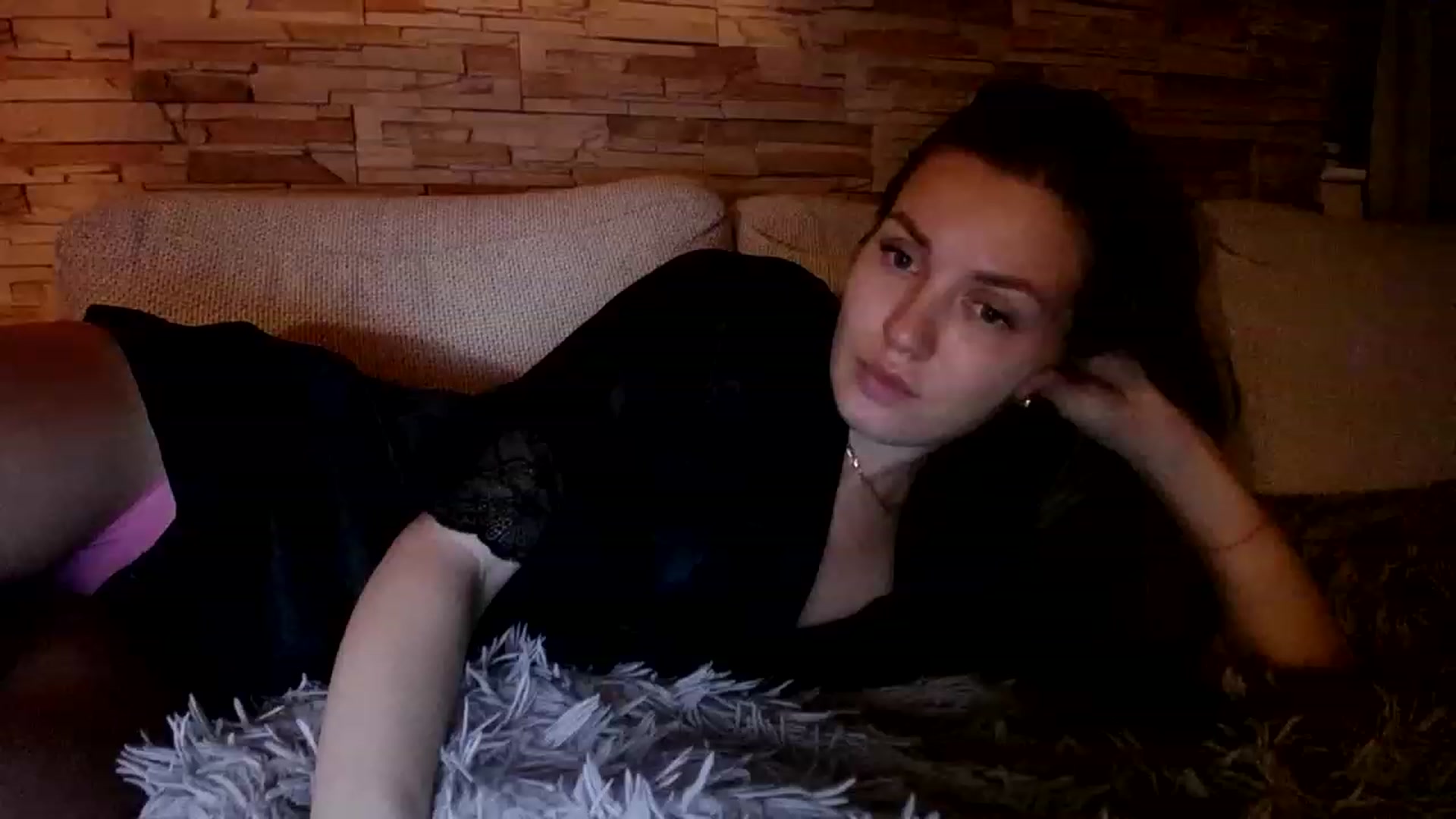 Gallery image thumbnail from Free_Love's myfreecams stream on, 03/17/2023, 21:54 image 13 of 20