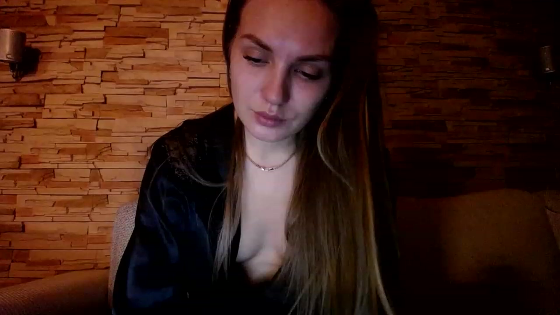 Gallery image thumbnail from Free_Love's myfreecams stream on, 03/17/2023, 21:54 image 8 of 20