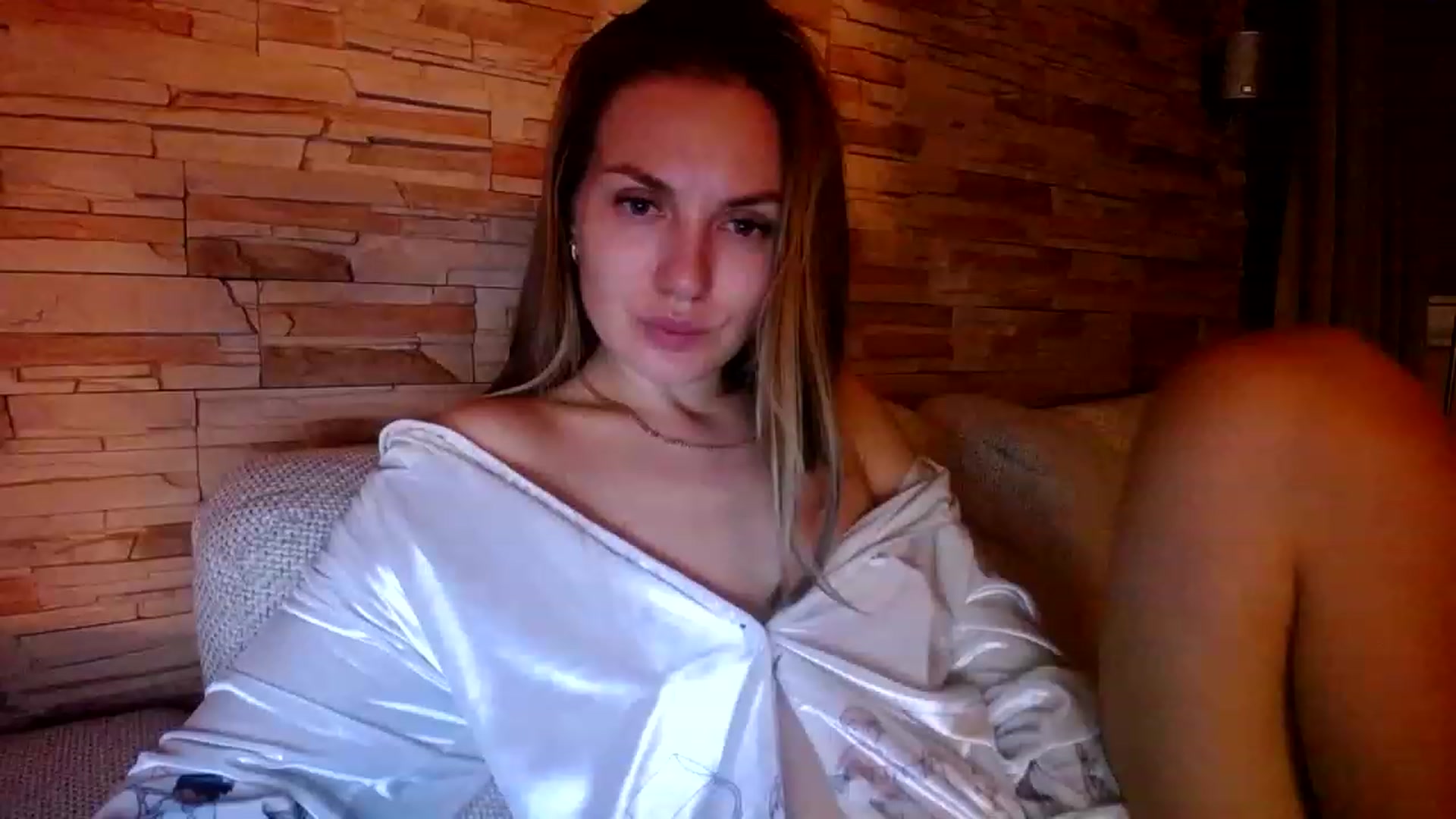 Gallery image thumbnail from Free_Love's myfreecams stream on, 03/23/2023, 21:57 image 17 of 20