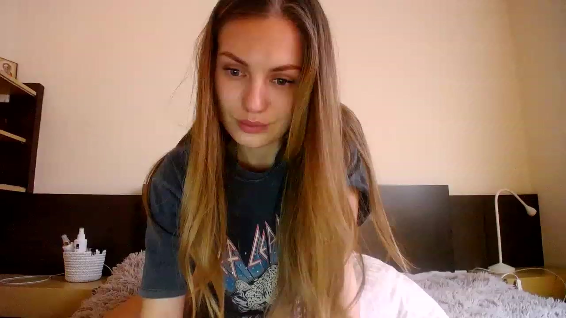 Gallery image thumbnail from Free_Love's myfreecams stream on, 04/30/2023, 15:19 image 18 of 20