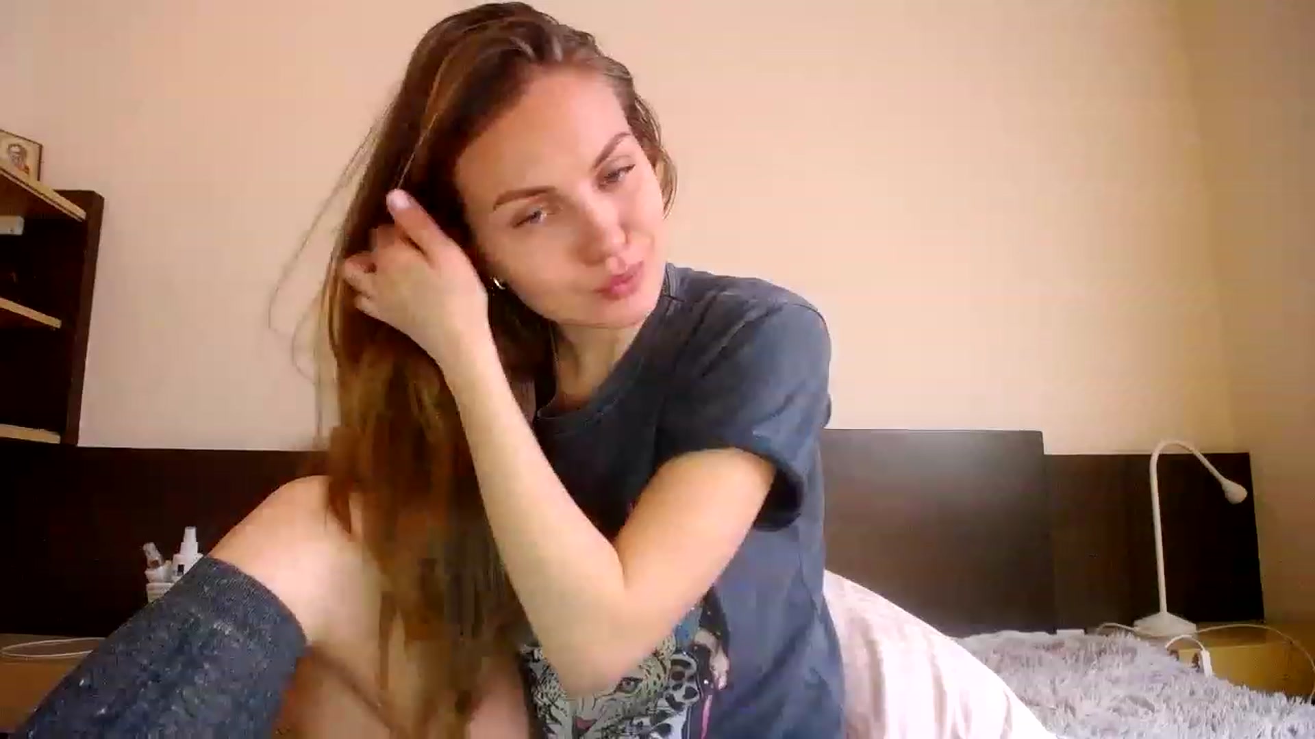 Gallery image thumbnail from Free_Love's myfreecams stream on, 04/30/2023, 15:19 image 19 of 20