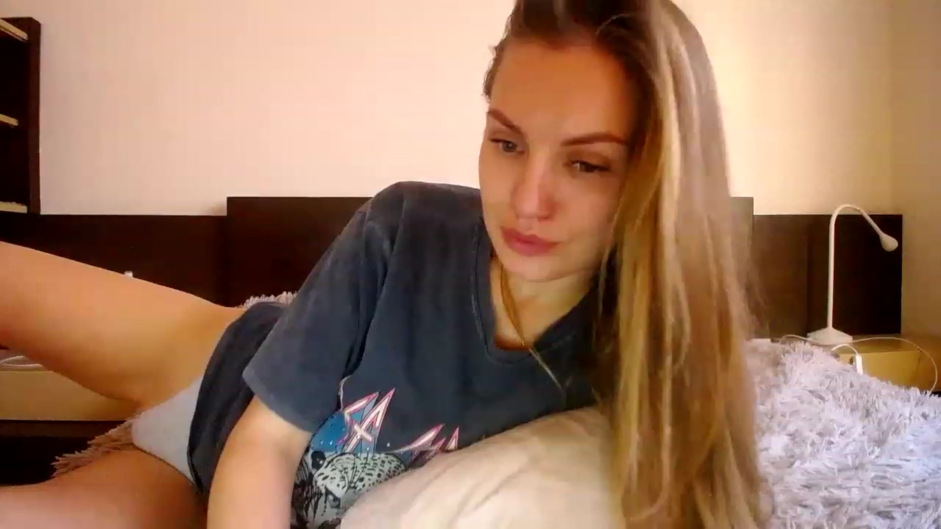 Gallery image thumbnail from Free_Love's myfreecams stream on, 04/30/2023, 15:19 image 14 of 20