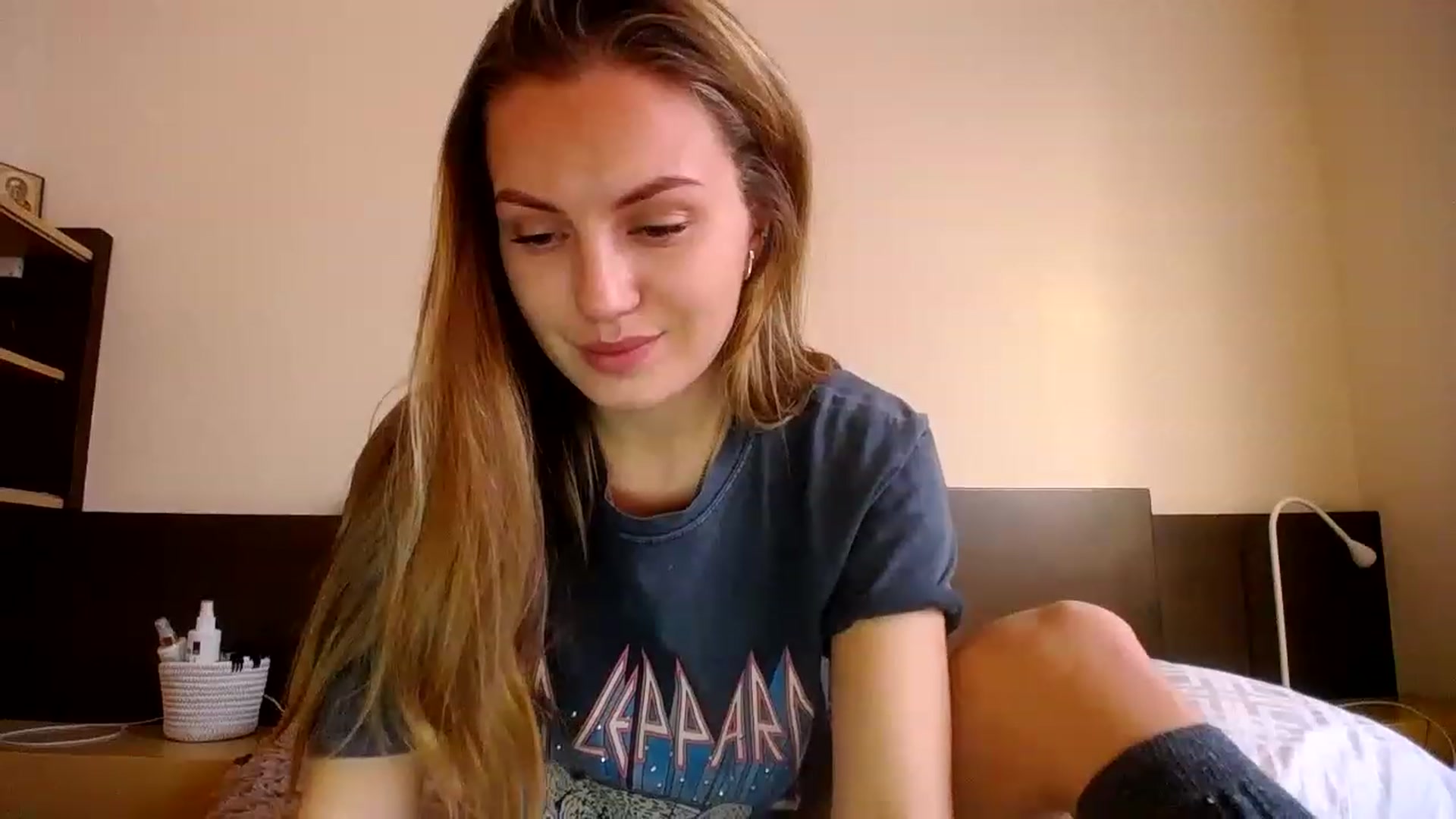 Gallery image thumbnail from Free_Love's myfreecams stream on, 04/30/2023, 15:19 image 6 of 20