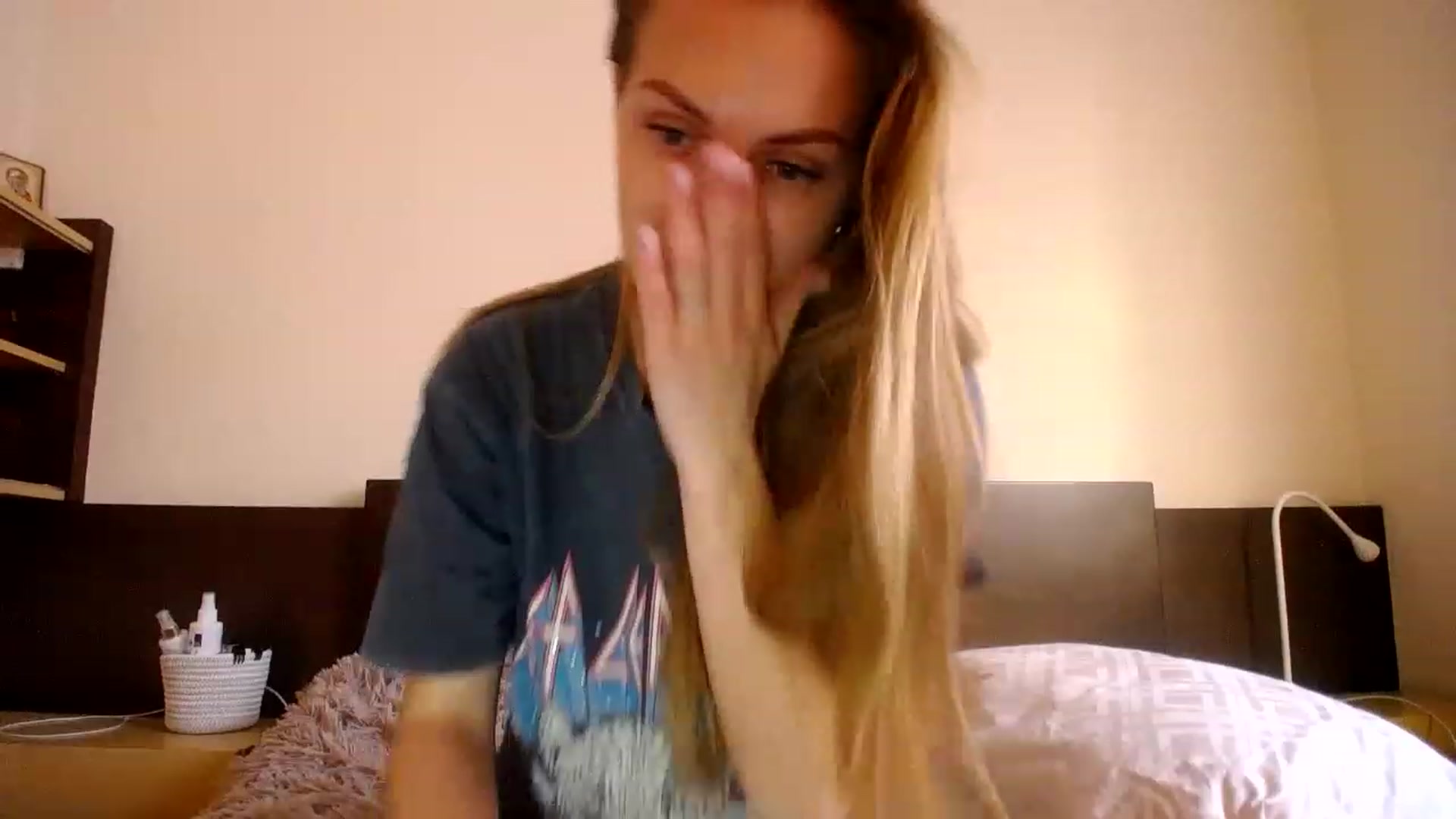 Gallery image thumbnail from Free_Love's myfreecams stream on, 04/30/2023, 15:19 image 10 of 20