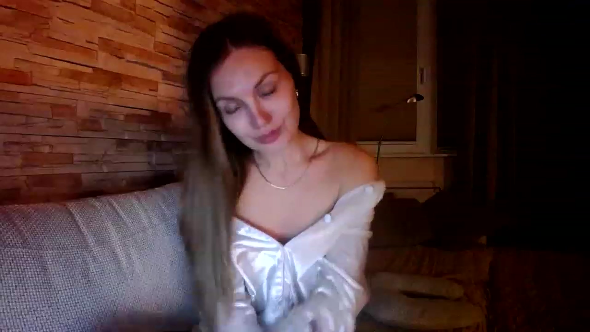 Gallery image thumbnail from Free_Love's myfreecams stream on, 05/13/2023, 21:27 image 11 of 20
