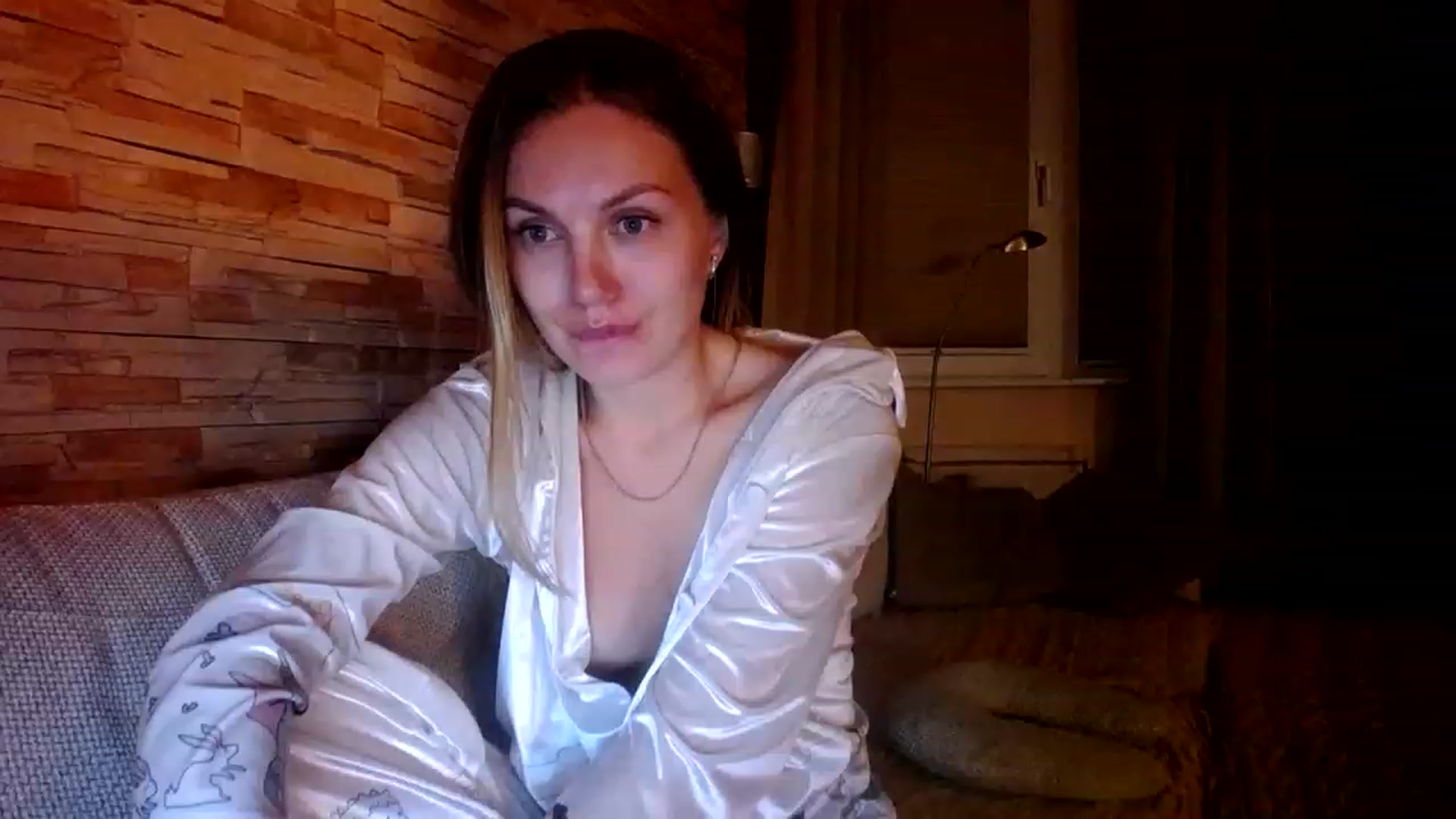 Gallery image thumbnail from Free_Love's myfreecams stream on, 05/13/2023, 21:27 image 17 of 20