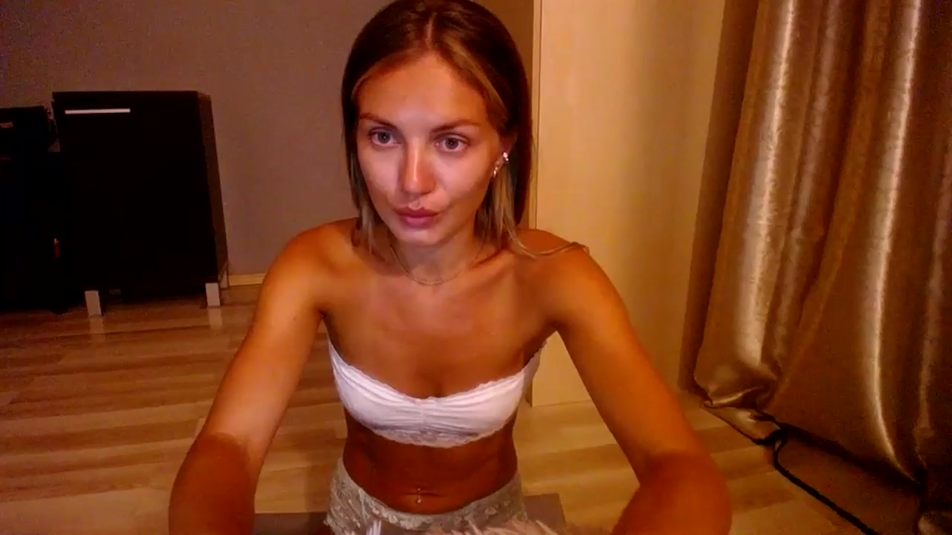 Gallery image thumbnail from Free_Love's myfreecams stream on, 07/18/2023, 21:01 image 5 of 20