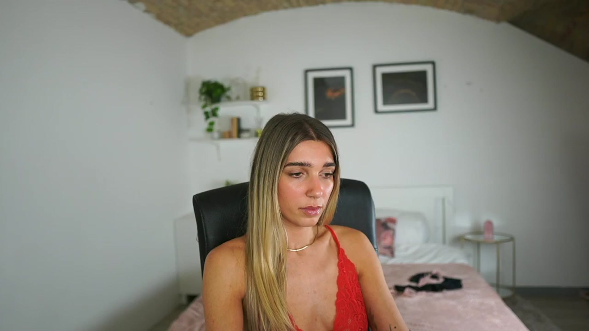 Gallery image thumbnail from French_love21's myfreecams stream on, 07/14/2025, 12:25 image 14 of 20